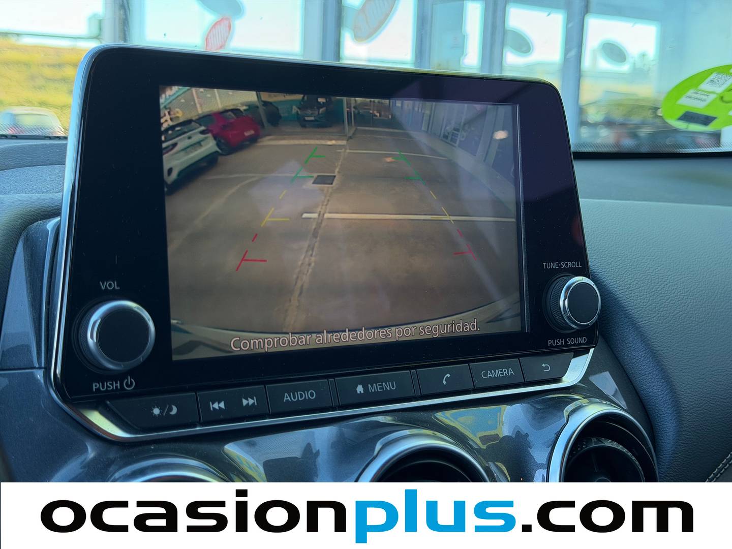 Extras y acabados del Nissan JUKE Nissan Juke DIG-T N-Connecta 4x2 DCT (117 CV)