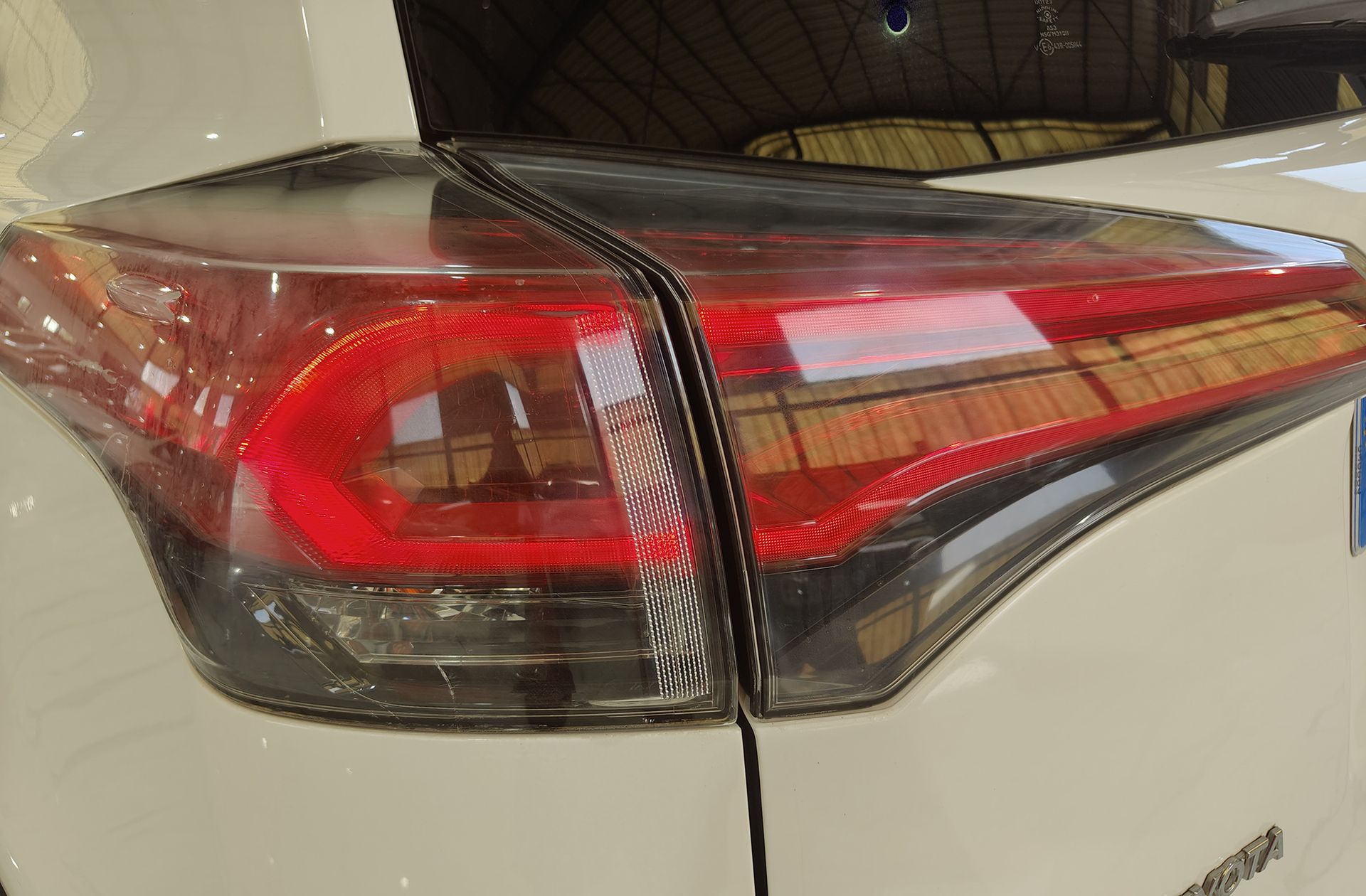Toyota RAV4 2.5l hybrid Advance 2WD - foto 15