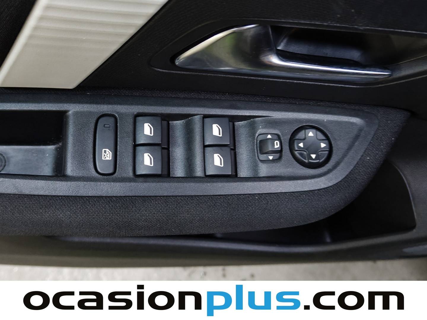 Foto Citroën C4 X Citroen C4 X PureTech 100 S&S 6v You (102 CV)