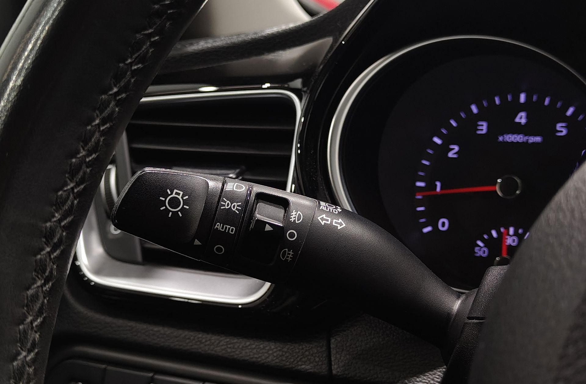 Kia XCeed 1.4 T-GDi Emotion - foto 25