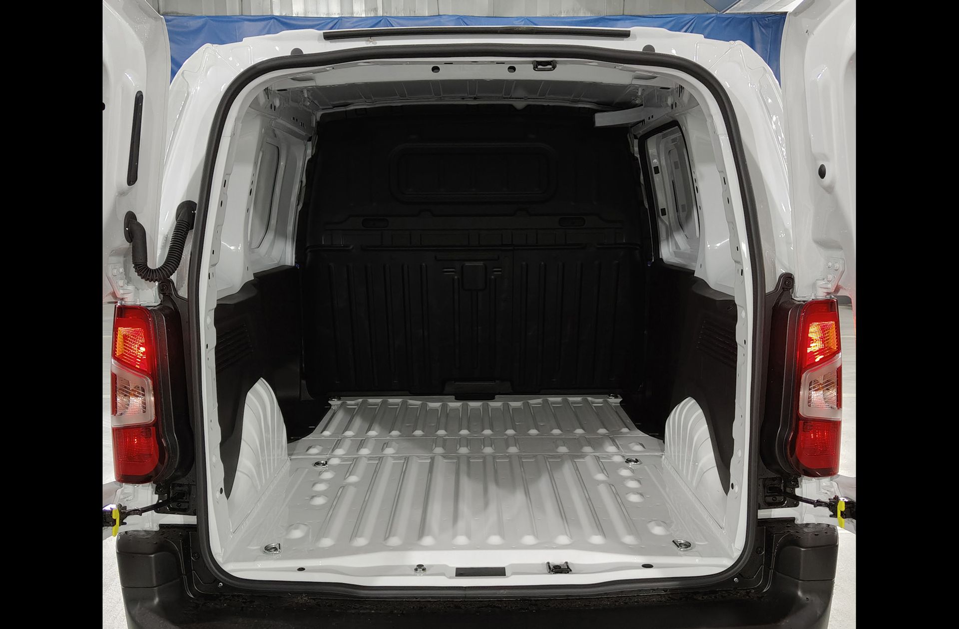 Fiat Doblò Furgon Furgón BlueHDi 100 M - foto 15