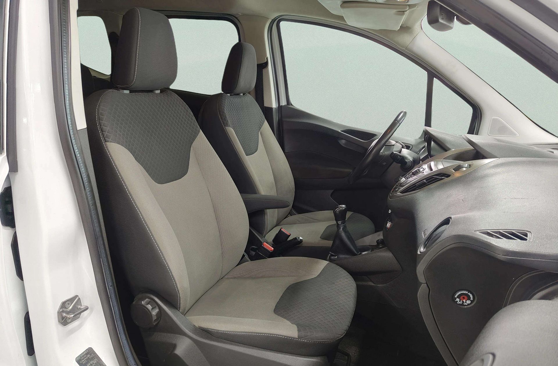 Ford Tourneo Courier 1.5 TDCi Trend - foto 17