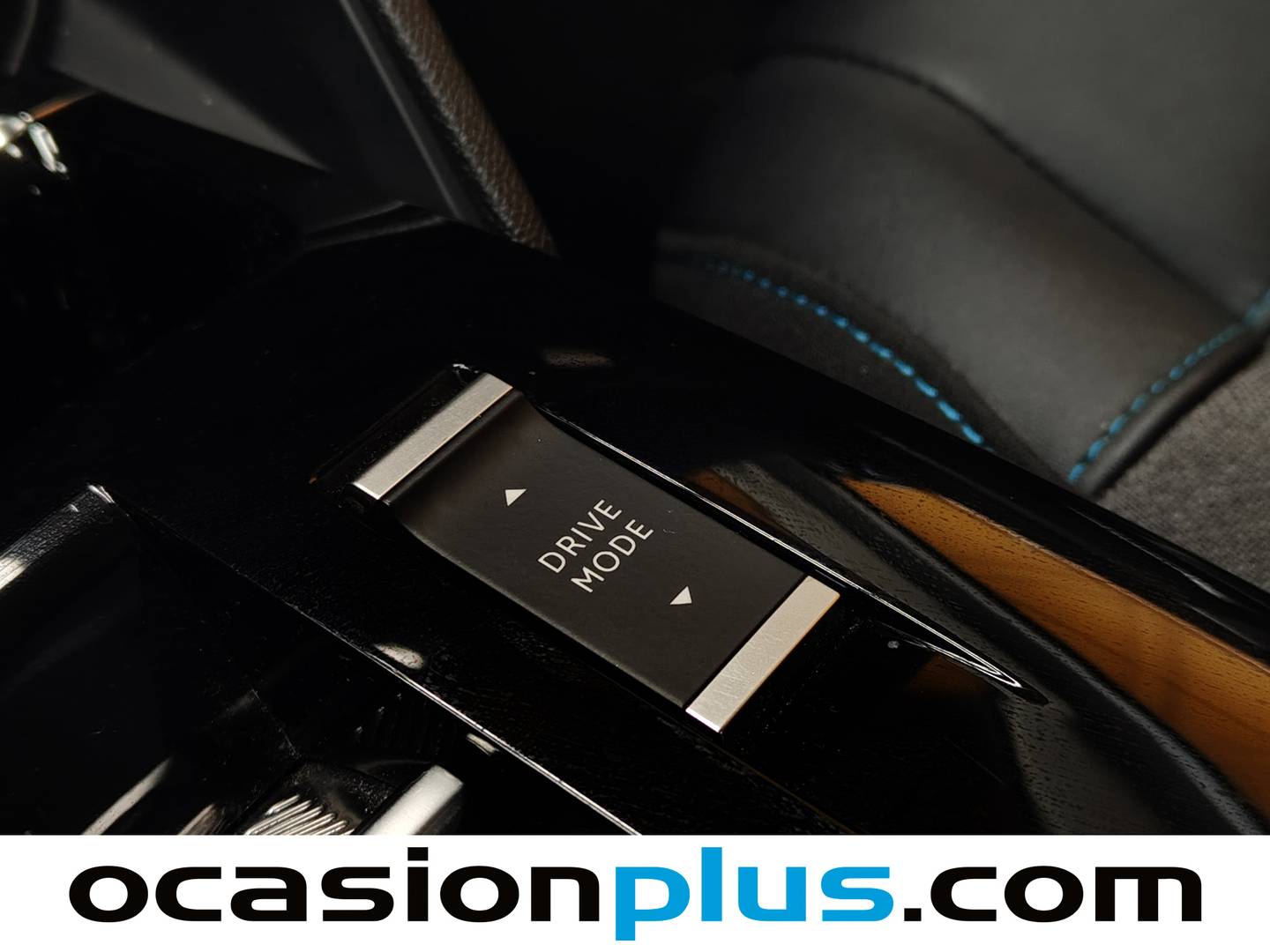 Foto Citroën C4 X Citroen C4 X PureTech 130 S&S Plus EAT8 (131 CV)