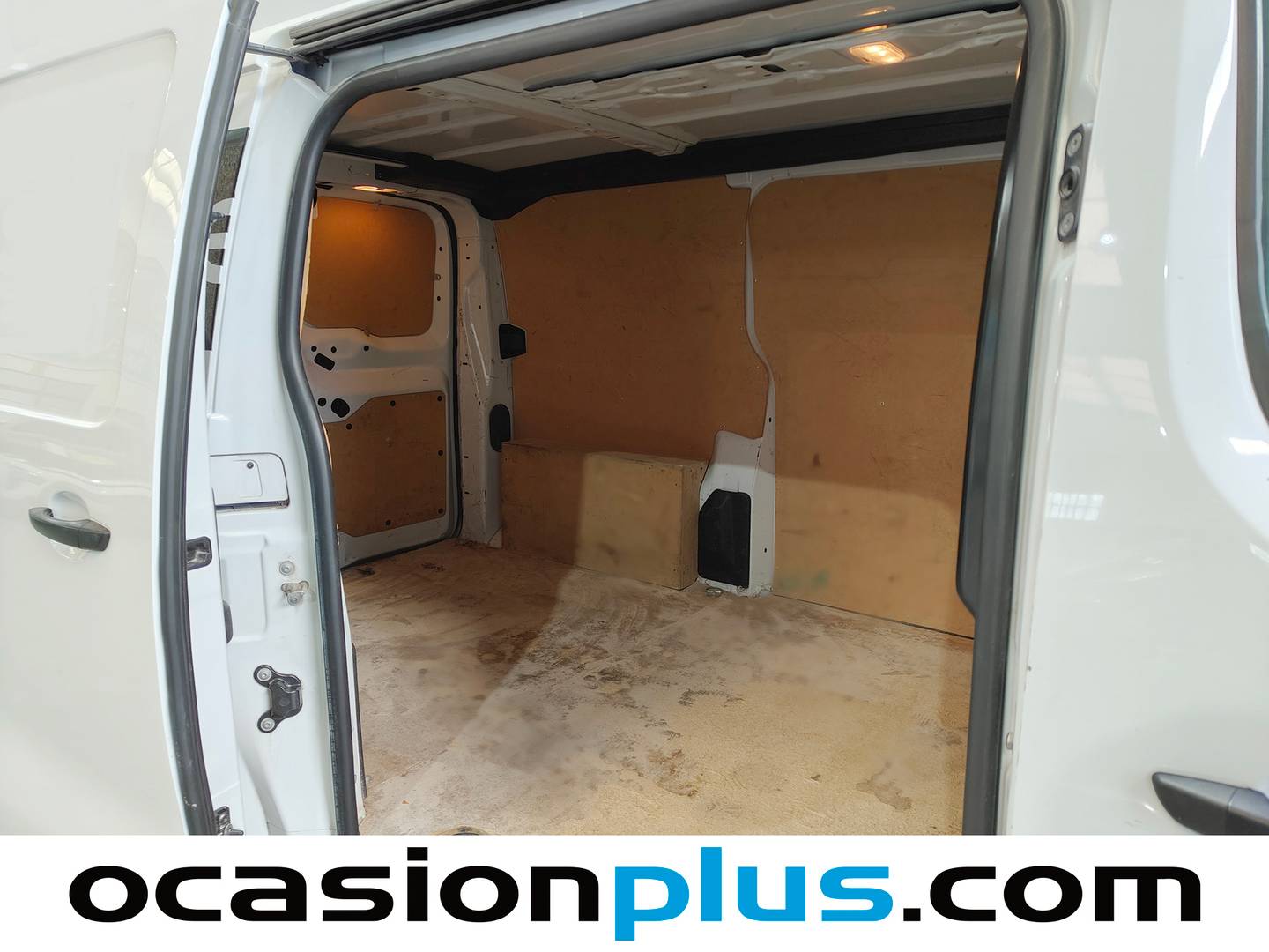 Fotos maletero Opel Vivaro Opel Vivaro 1.5 Diesel M Standart (102 CV)