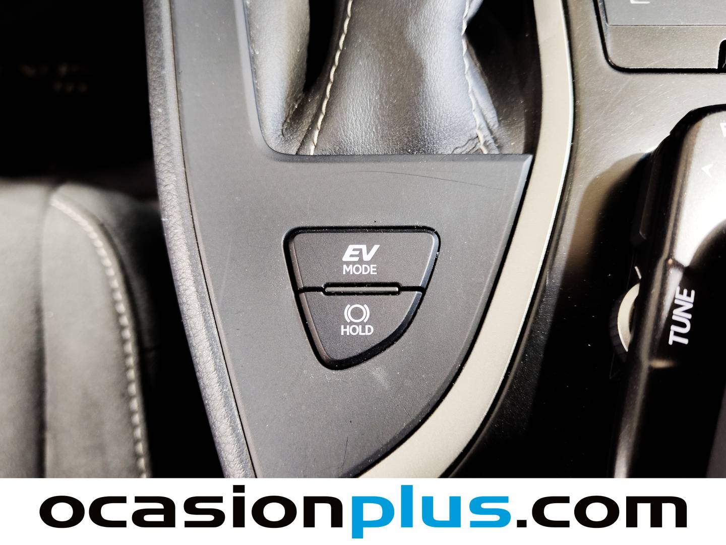 Foto Lexus UX Lexus UX 250h Business 2WD (184 CV)