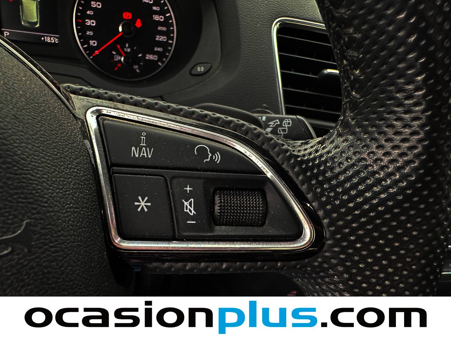 Foto Audi Q3 Audi Q3 sport edition 2.0 TFSI quattro (220 CV) S tronic Pack S-Line