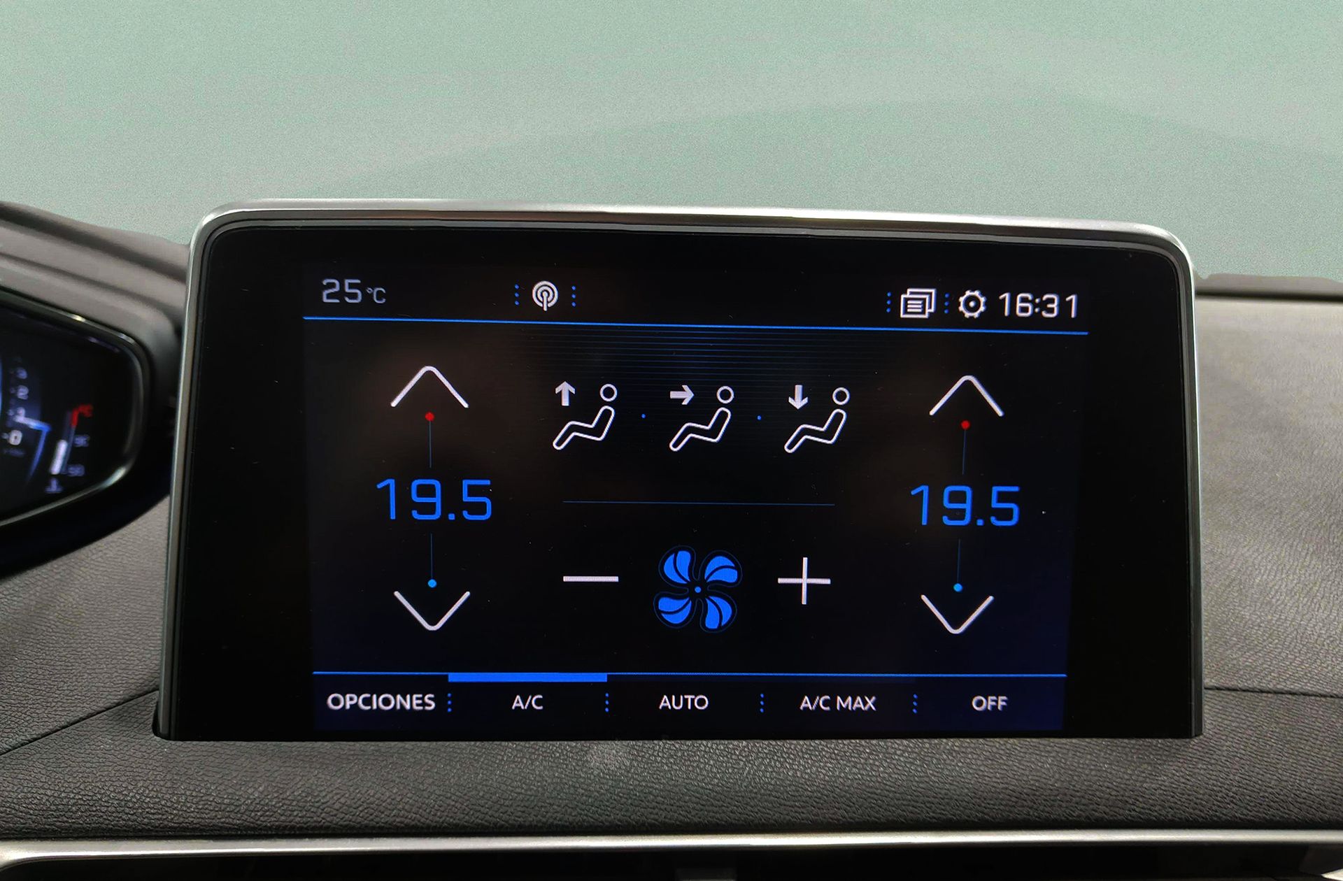 Peugeot 3008 PureTech 130 GT Line - foto 32
