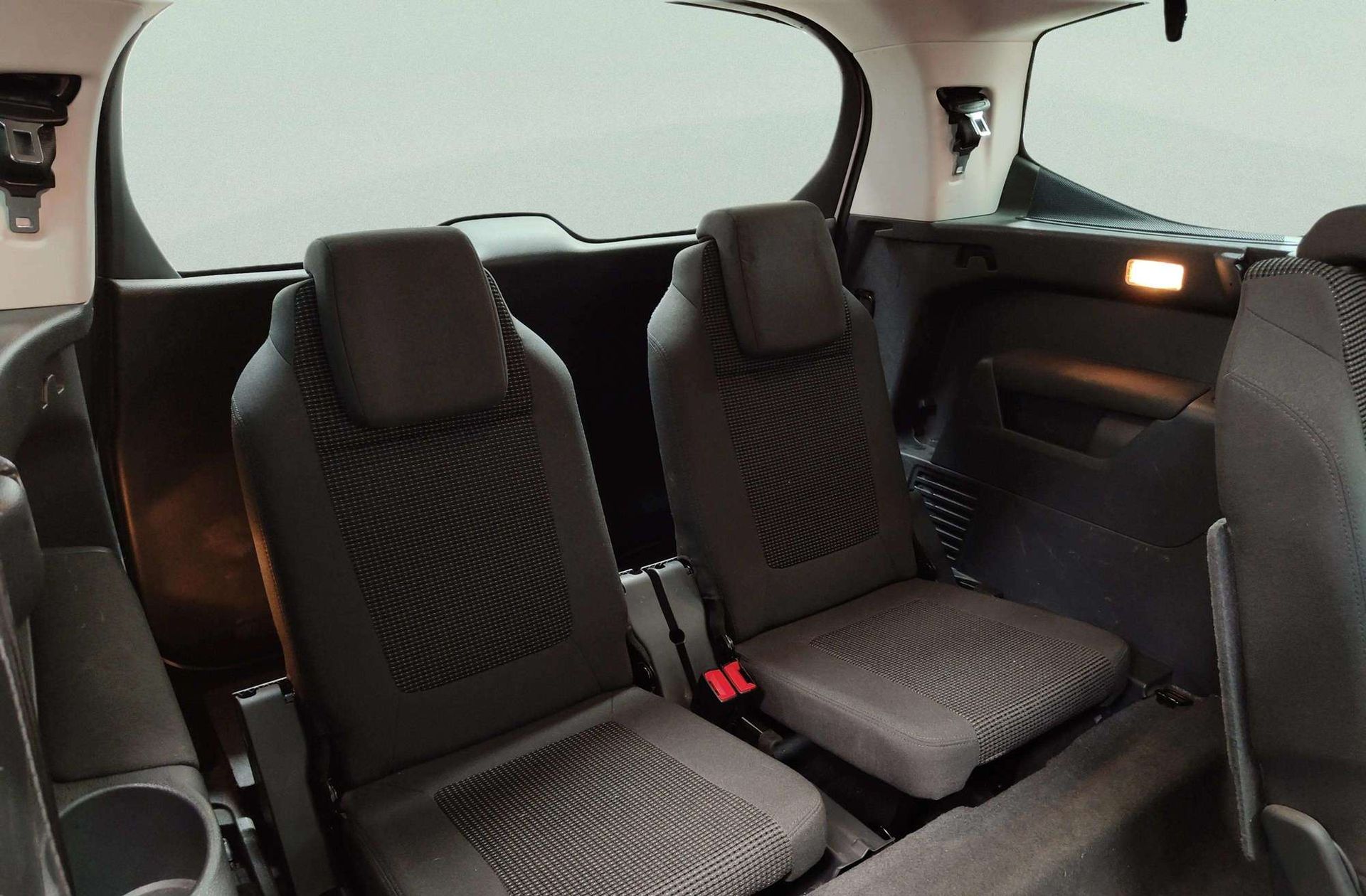 Peugeot 5008 1.6 THP Allure 7 plazas - foto 19