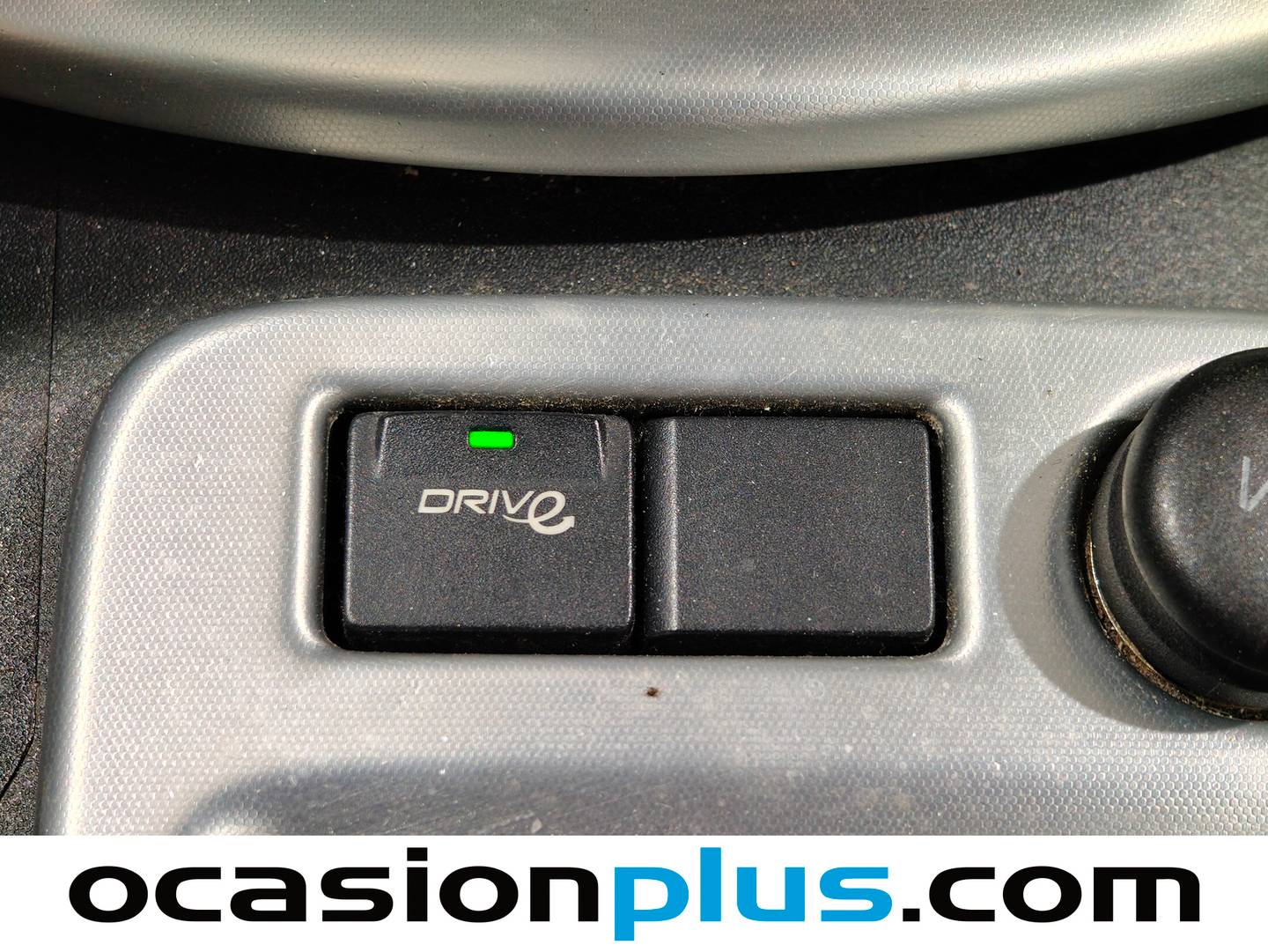 Extras y acabados del Volvo C30 Volvo C30 1.6 Drive Kinetic (115 CV)