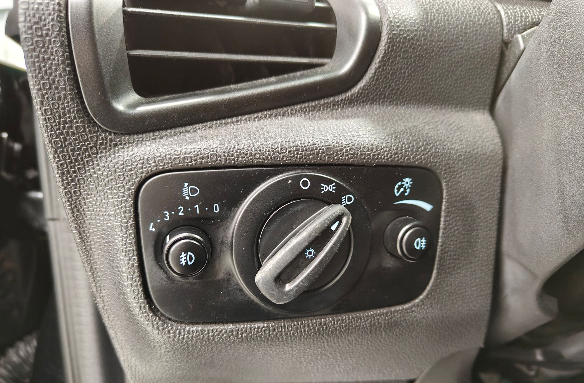 Ford EcoSport 1.5 TDCi Trend - foto 8