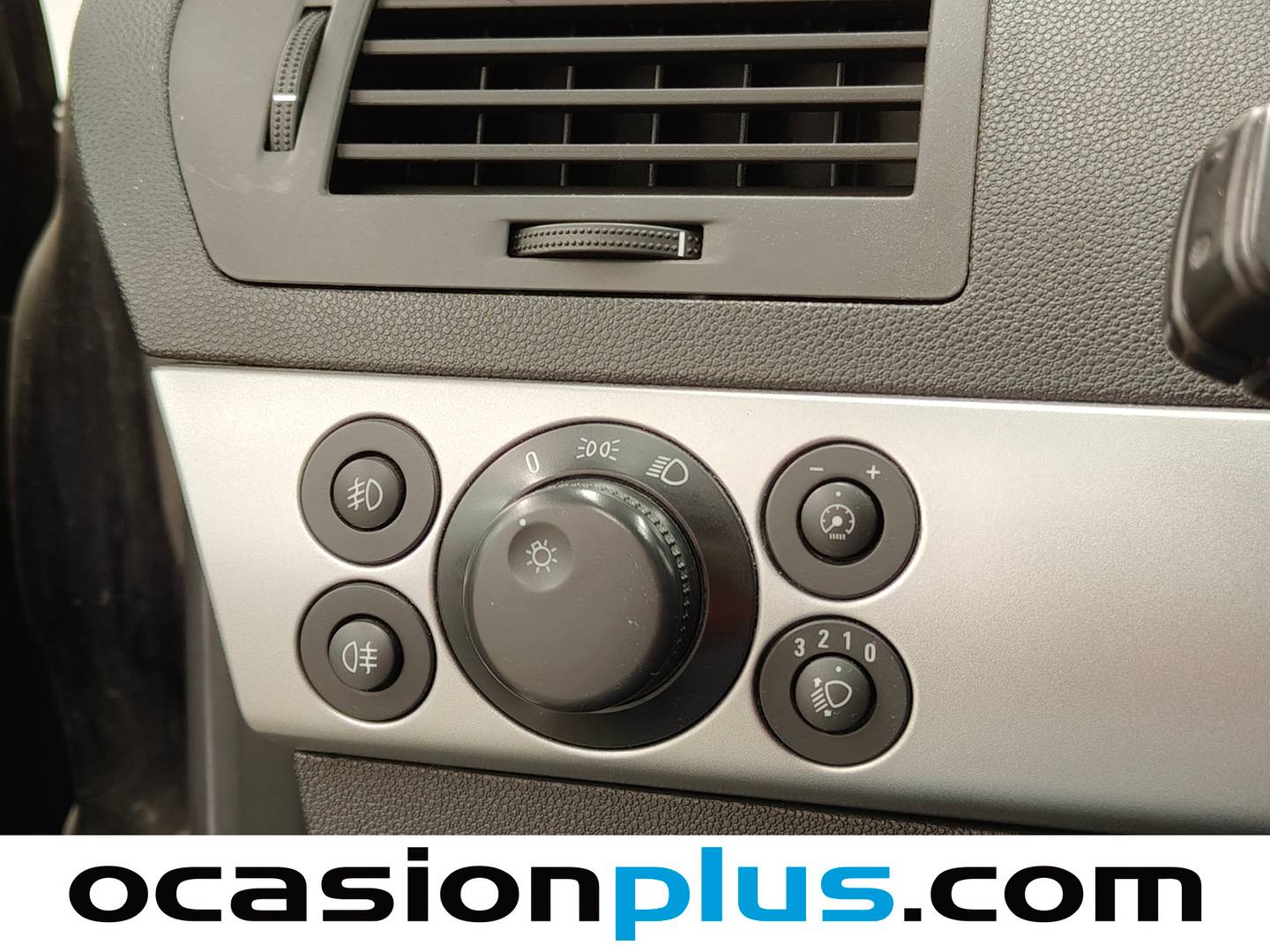 Extras y acabados del Opel Astra Opel Astra 1.7 CDTi Sport (100 CV)