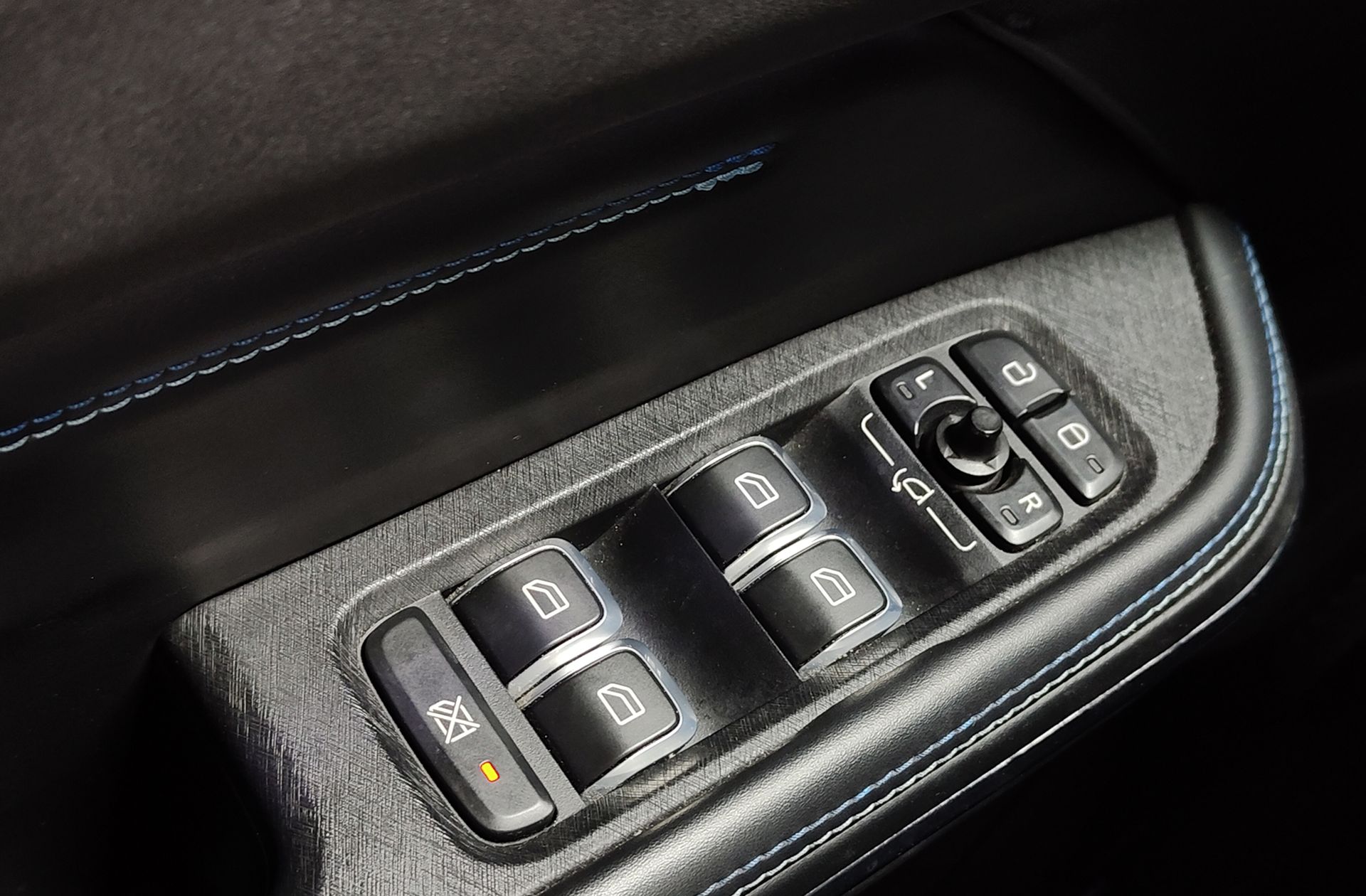 Lynk & Co 01 1.5 PHEV - foto 43