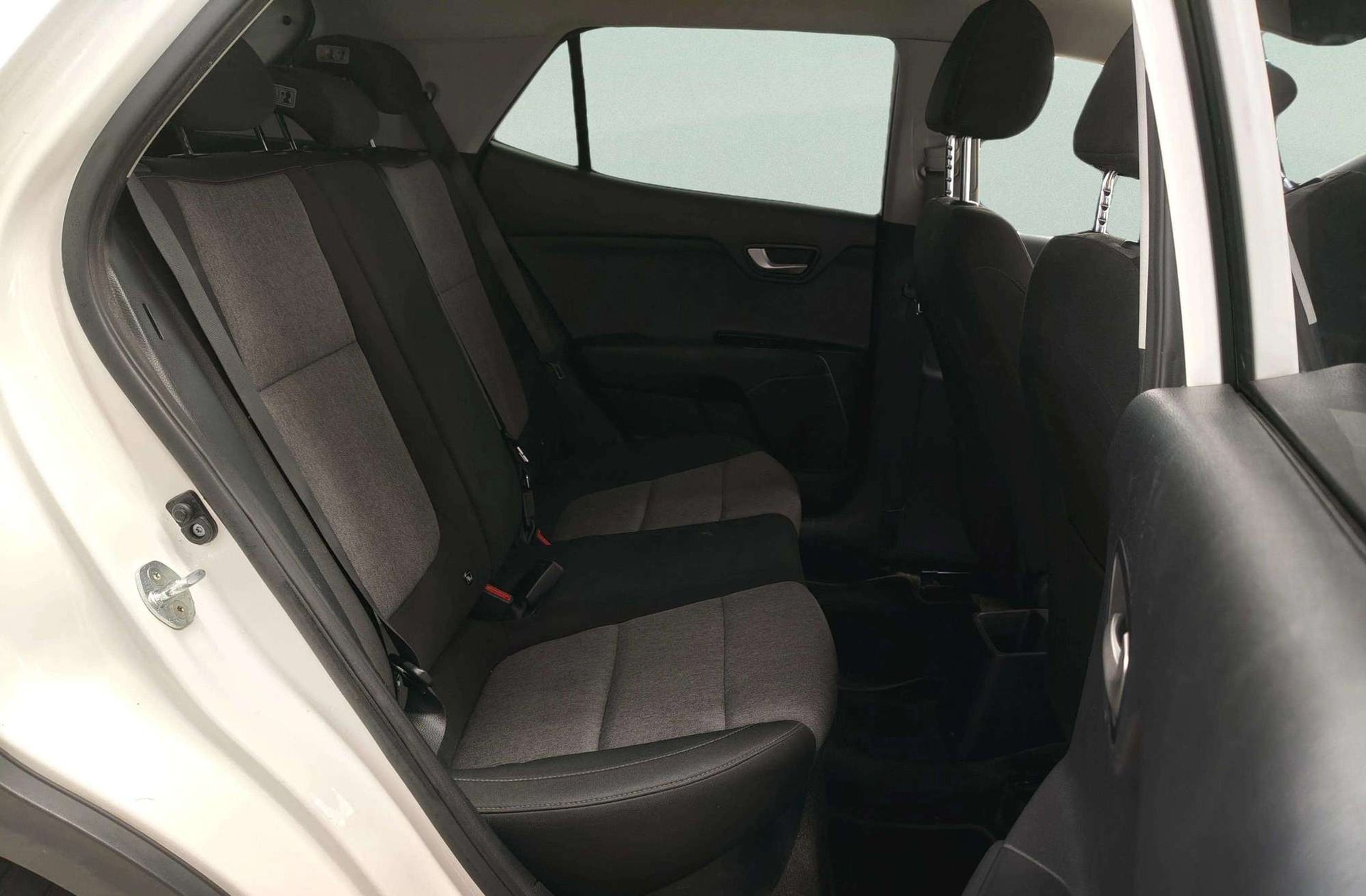 Kia Stonic 1.6 CRDi VGT Concept - foto 15