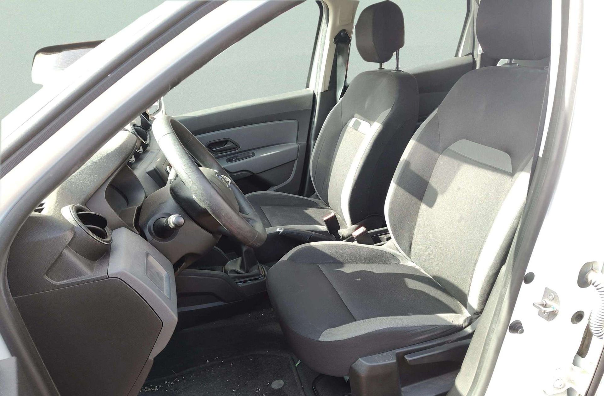Dacia Duster Essential TCe 4x2 - foto 9