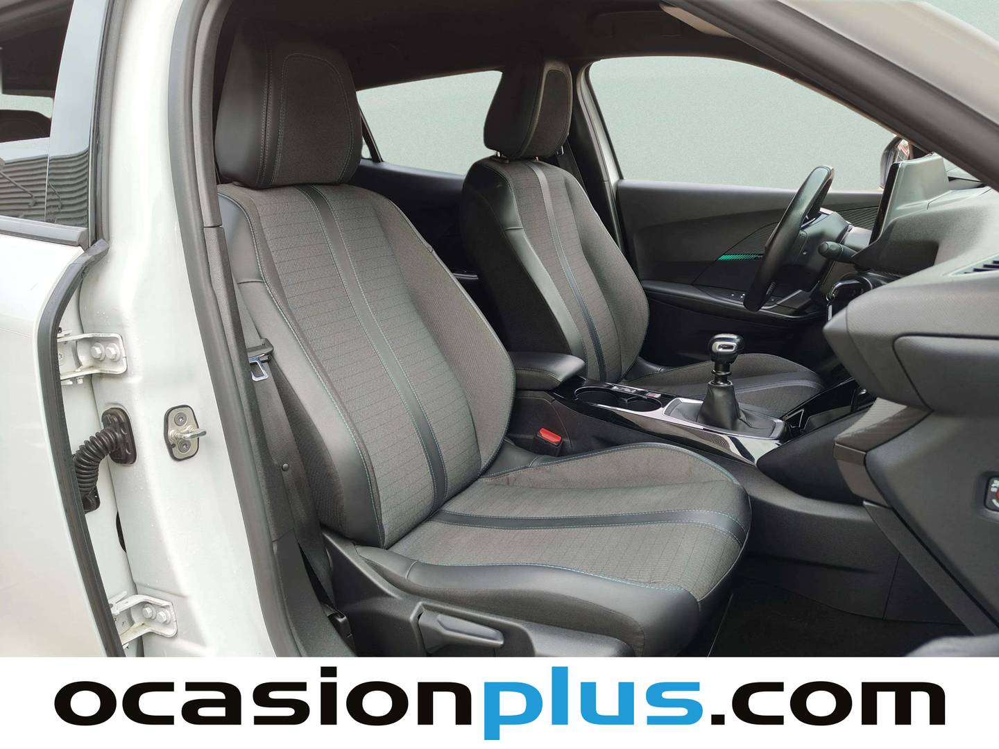 Foto Peugeot 2008 Peugeot 2008 PureTech 130 S&S Allure Pack (130 CV)