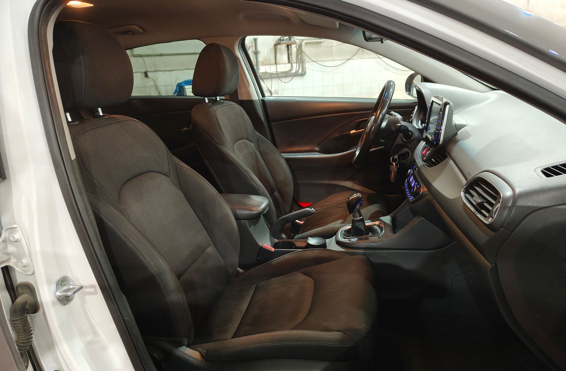 Hyundai i30 Fastback 1.0 T-GDi Klass - foto 17