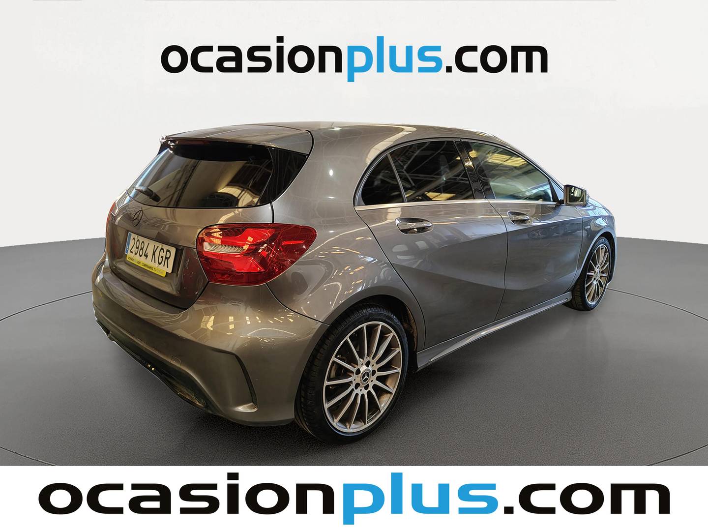 Foto trasera Mercedes Clase A Mercedes-Benz Clase A 200 d (136 CV) Pack AMG derecha