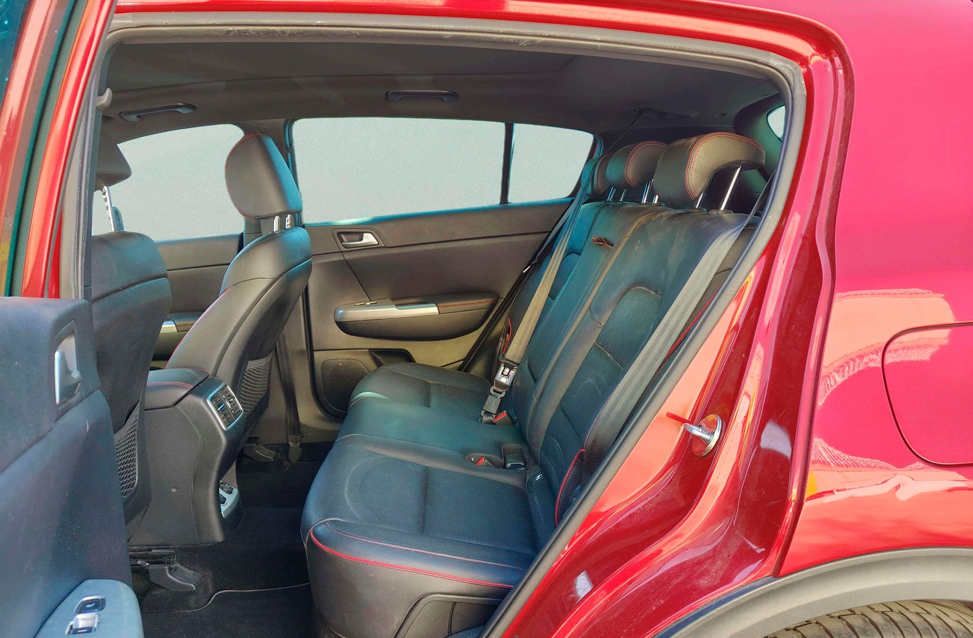 Kia Sportage 1.6 T-GDi GT Line Xtreme Plus - foto 14