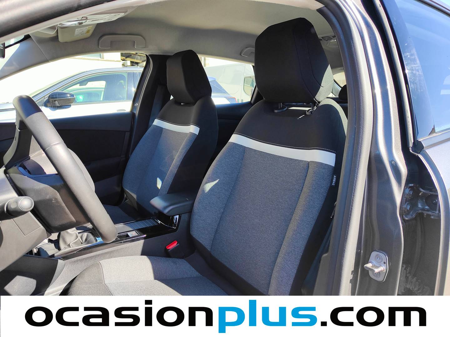 Foto asientos delanteros Citroën C4 Citroen C4 PureTech 130 S&S You (131 CV)