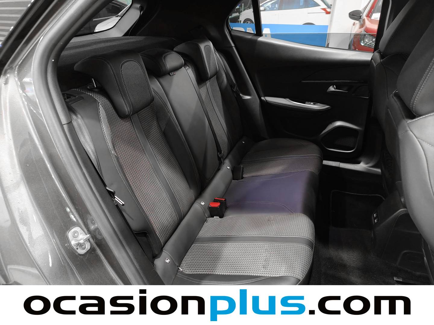 Foto Peugeot 2008 Peugeot 2008 PureTech 130 S&S GT Line (130 CV)