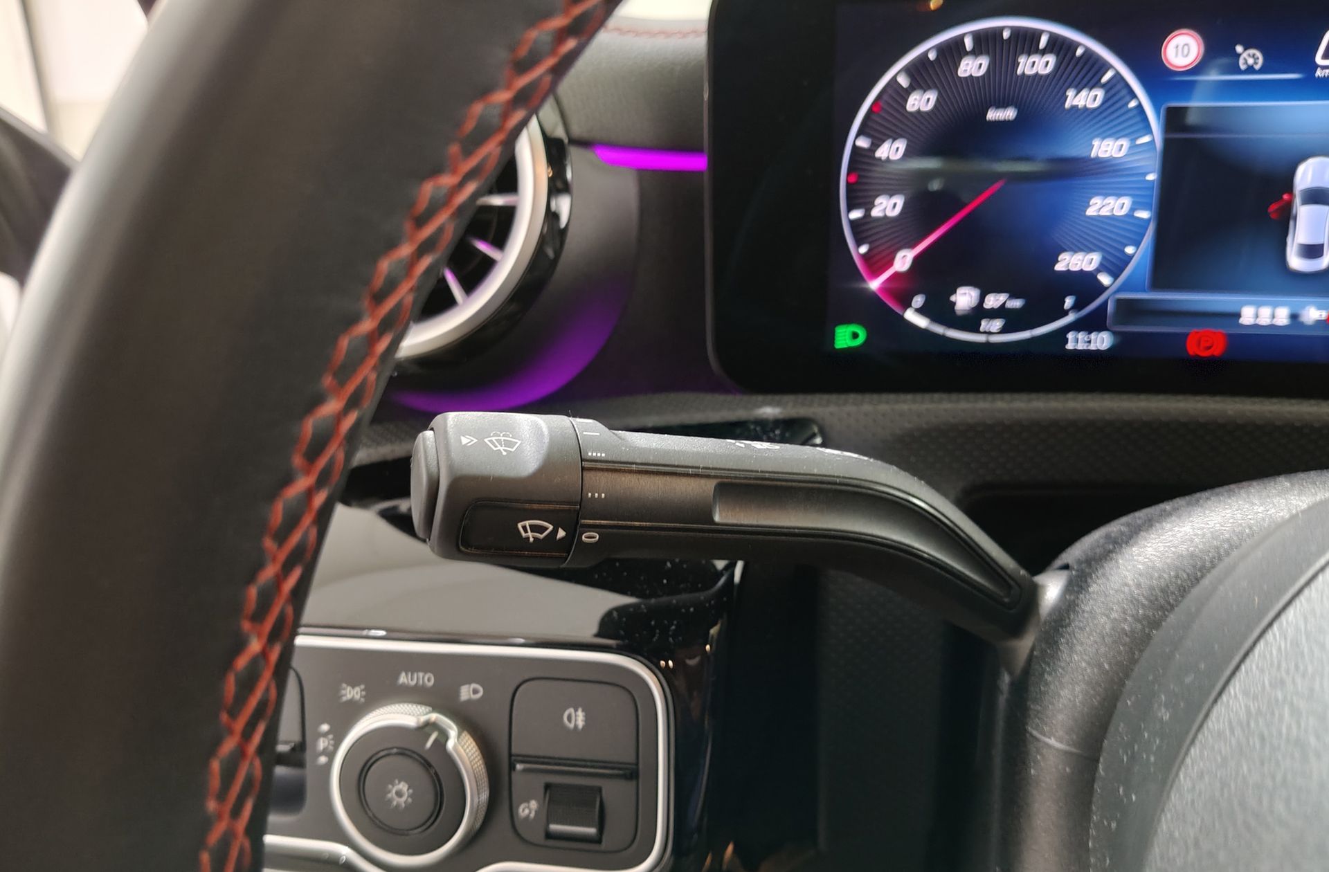 Mercedes-Benz CLA 220 d Pack AMG - foto 27