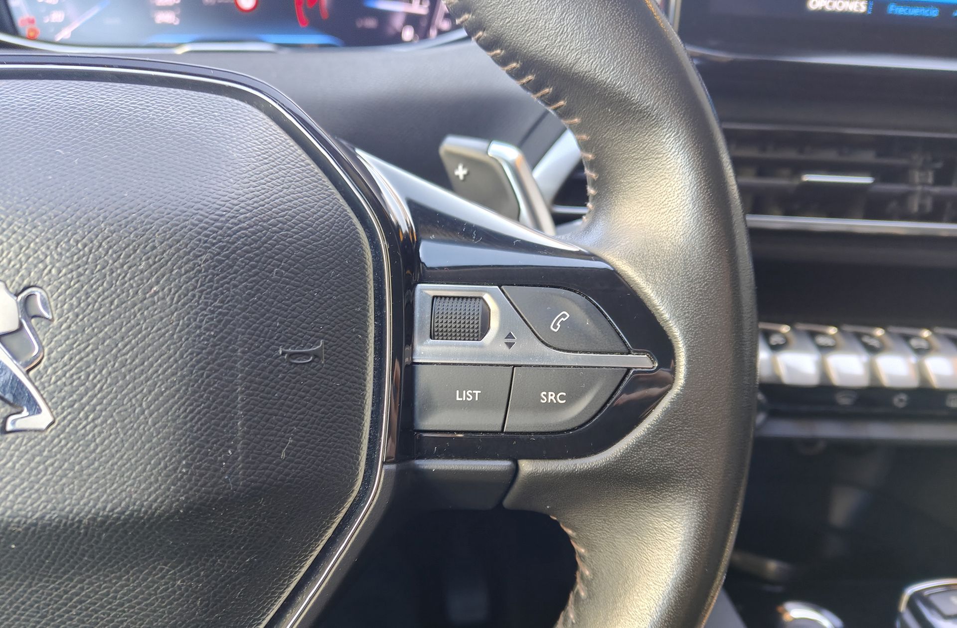 Peugeot 5008 PureTech 130 Allure EAT8 7 plazas - foto 26