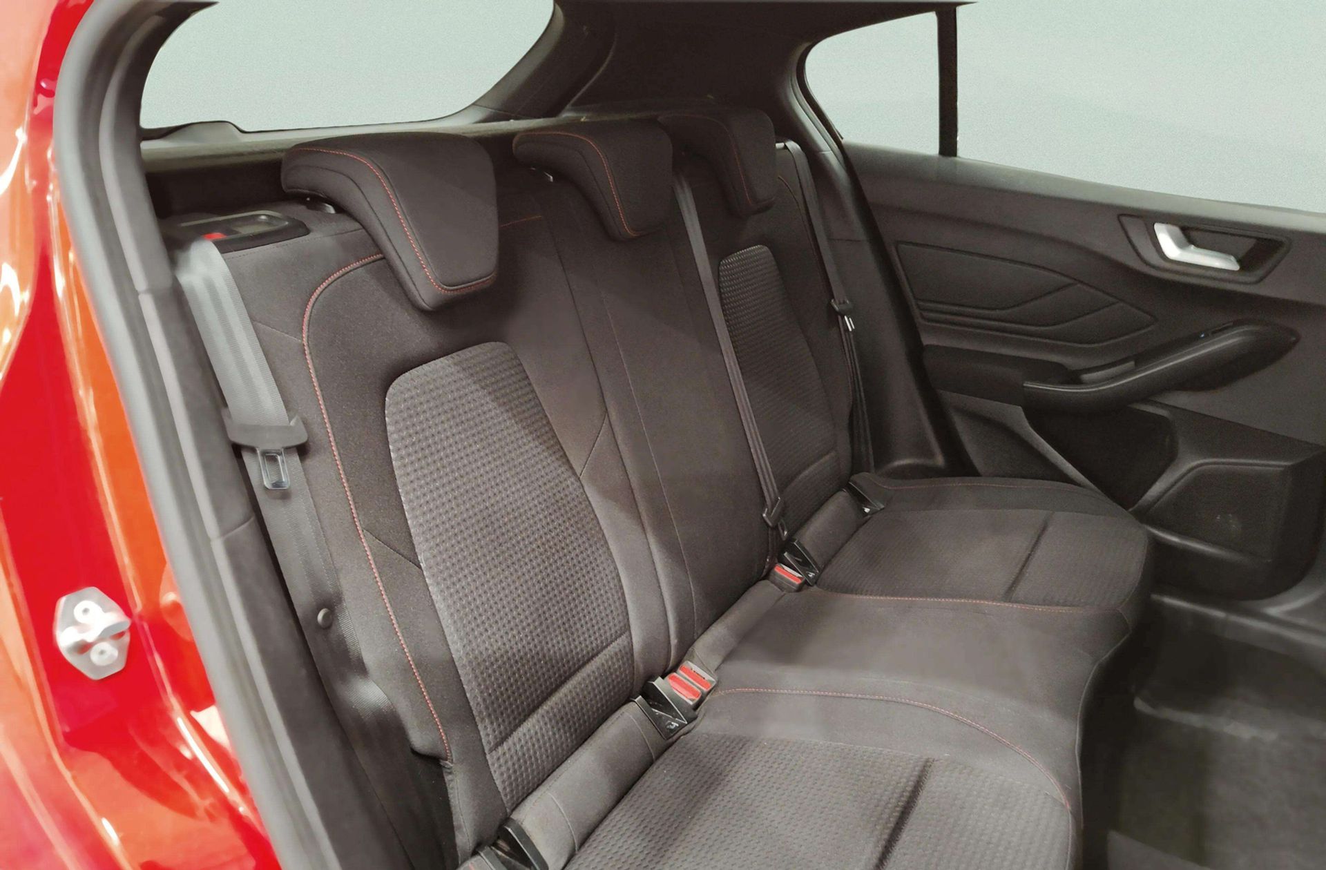 Ford Focus 1.5 EcoBlue ST-Line - foto 19
