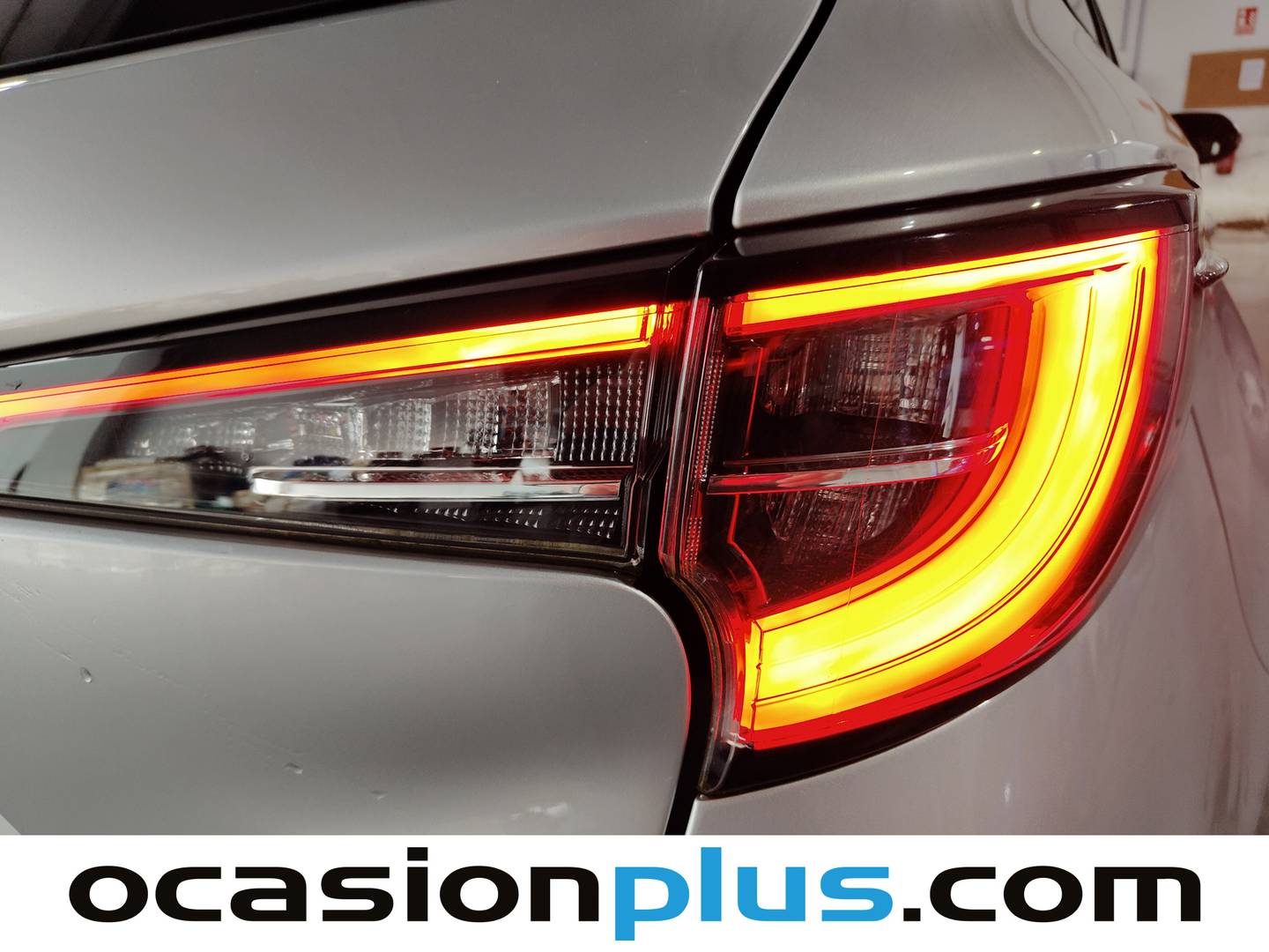 Foto Toyota Corolla Toyota Corolla 1.8 125 Híbrido Touring Business Plus E-CVT (122 CV)