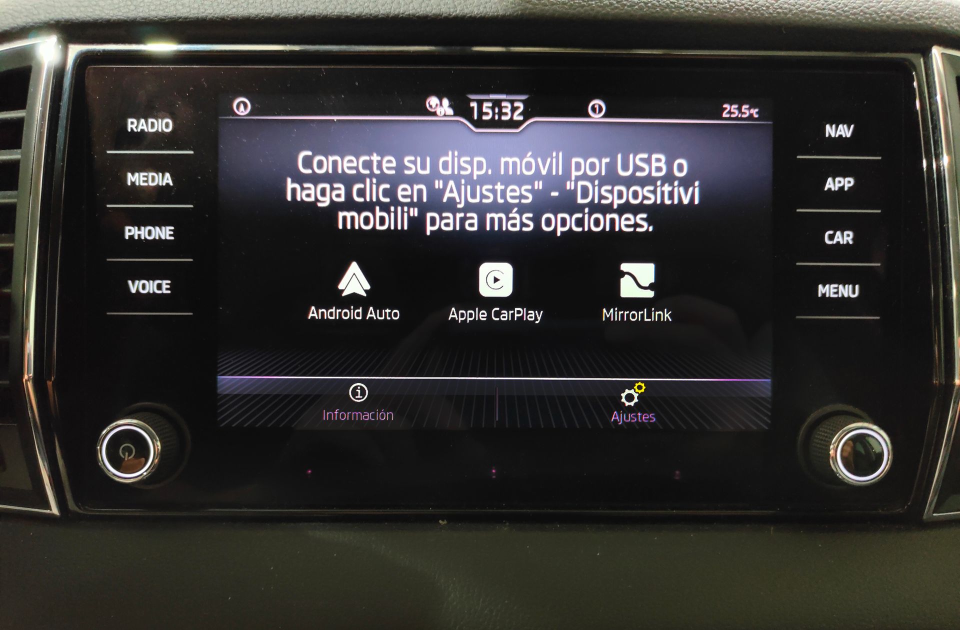 Škoda Karoq 1.5 TSI ACT Ambition DSG - foto 8