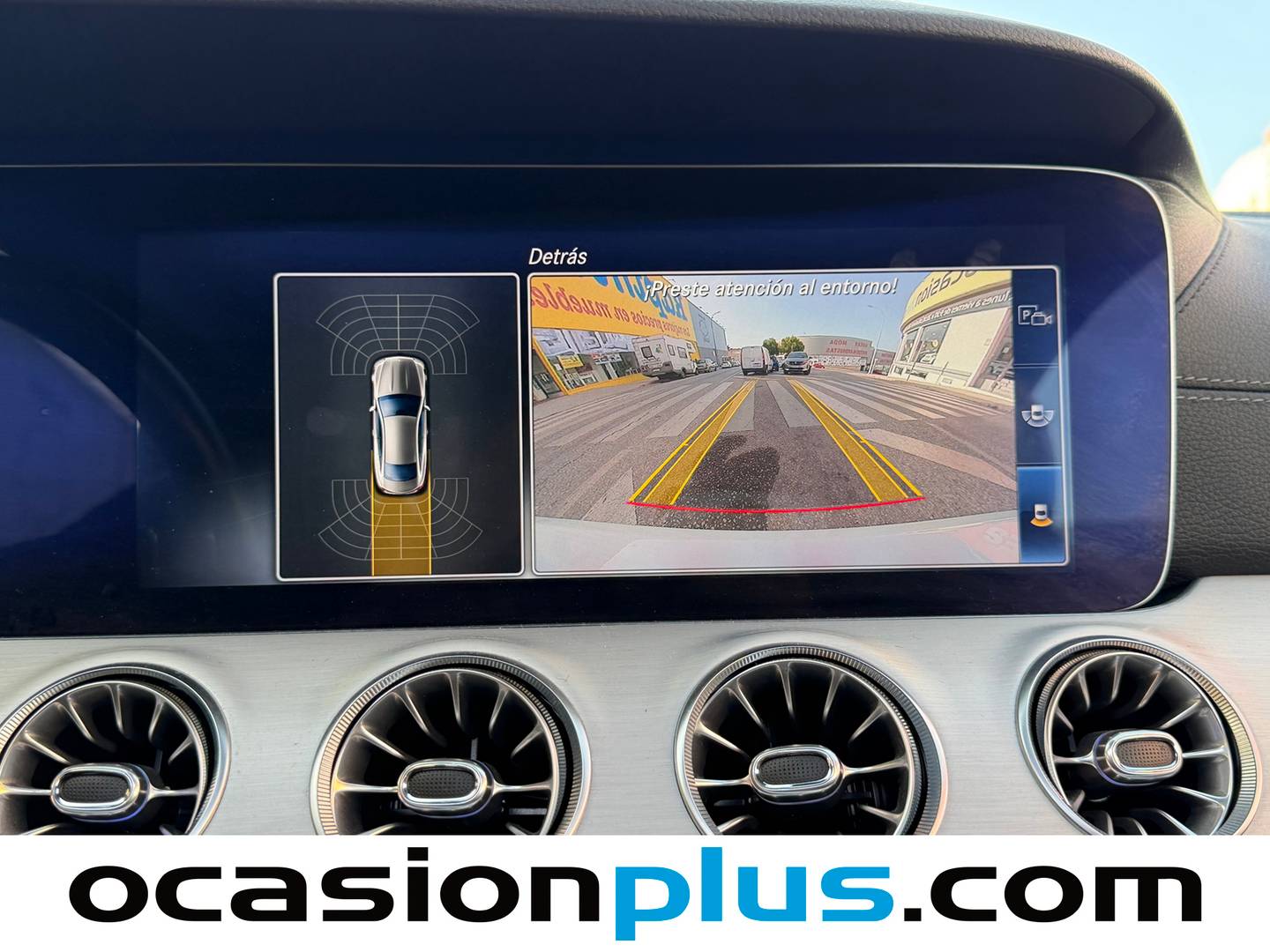 Equipamiento del Mercedes Clase E Mercedes Clase E 350 Coupe (299 CV) Pack AMG