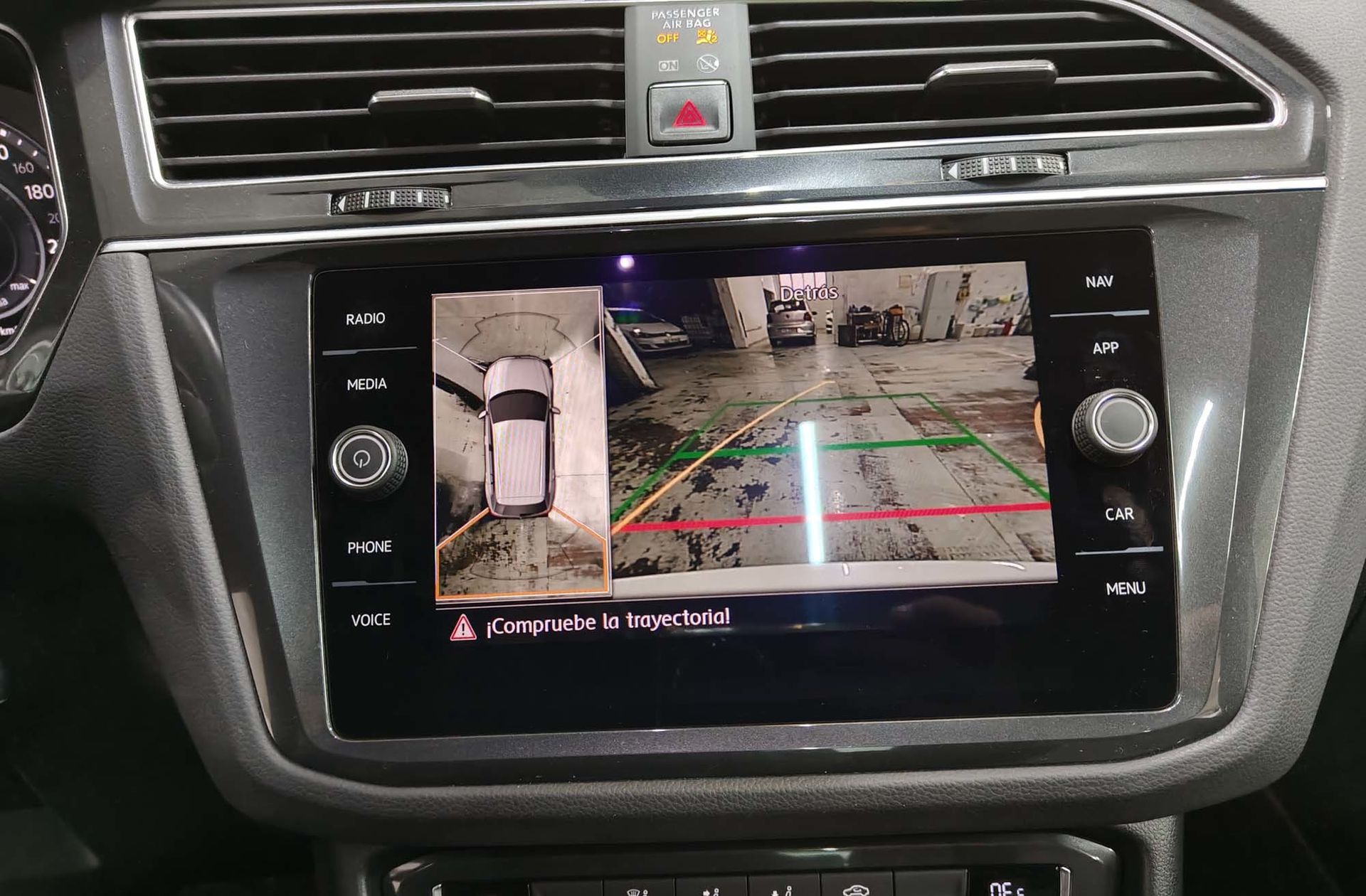 Volkswagen Tiguan Sport 2.0 TDI BMT 4Motion Pack R-line DSG - foto 14