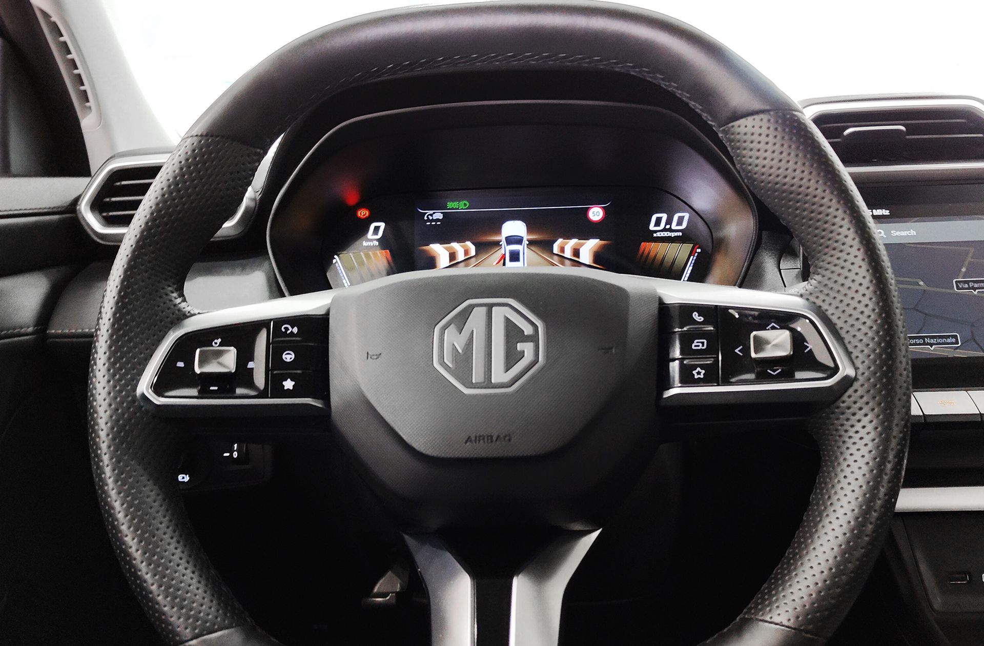 MG ZS 1.5 Hybrid+ Luxury - foto 25