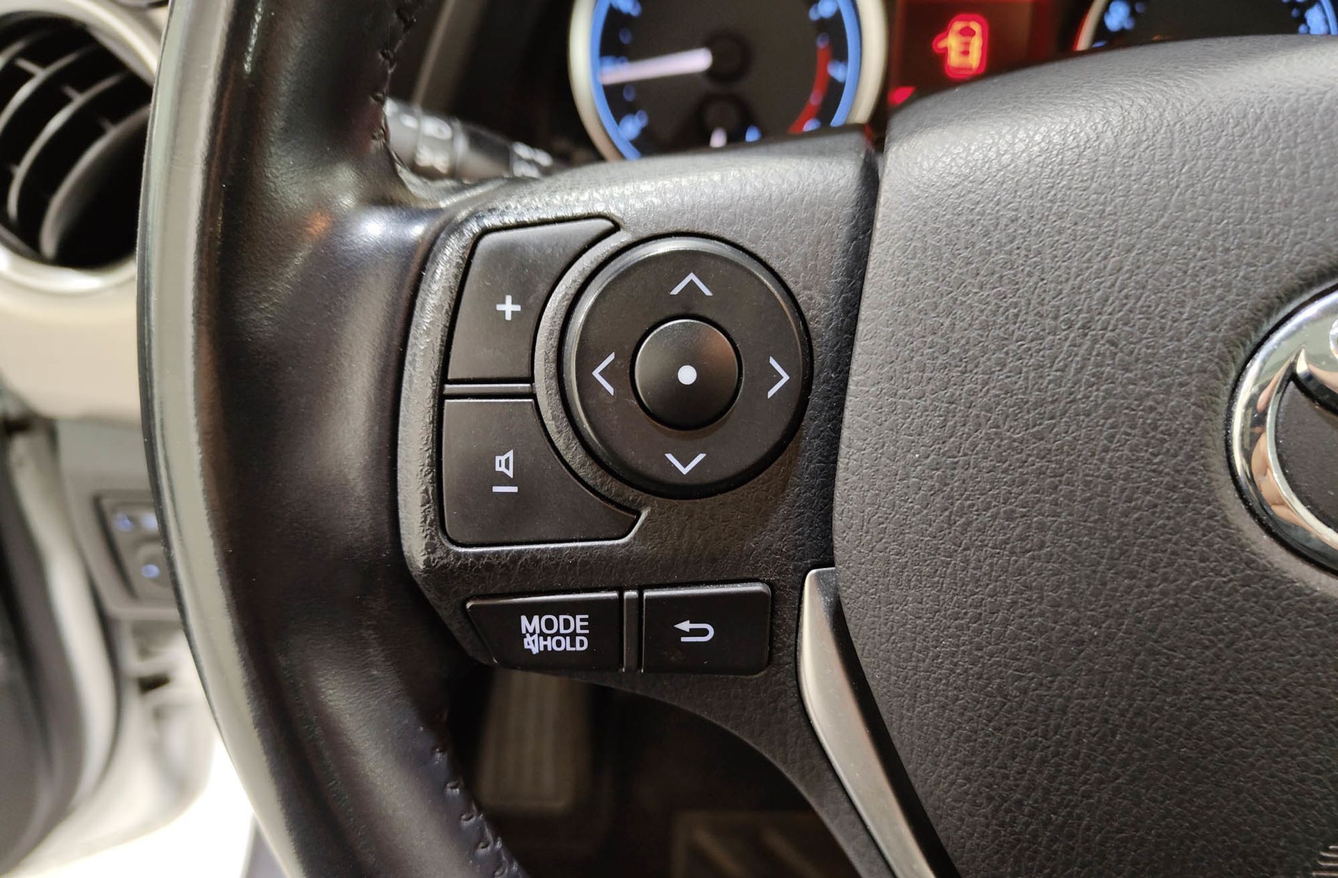 Toyota Auris 130 Touring Sports Active - foto 22