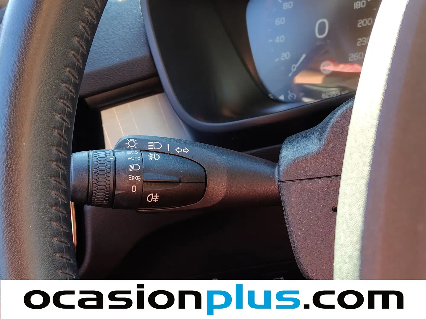 Foto Volvo XC40 Volvo XC40 T3 Momentum Pro Auto (163 CV)