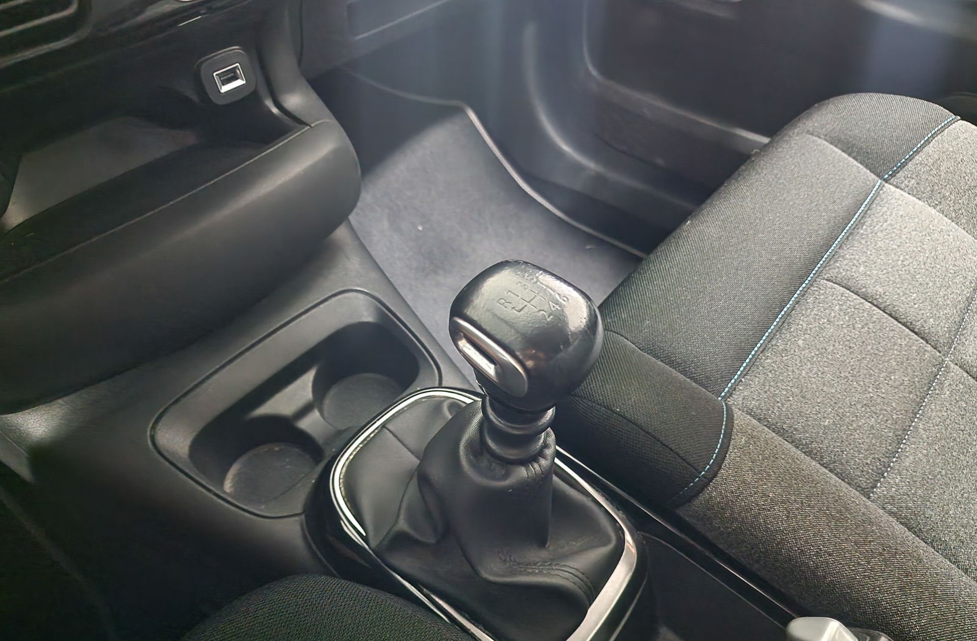 Citroën C4 Cactus BlueHDi 100 Shine - foto 5