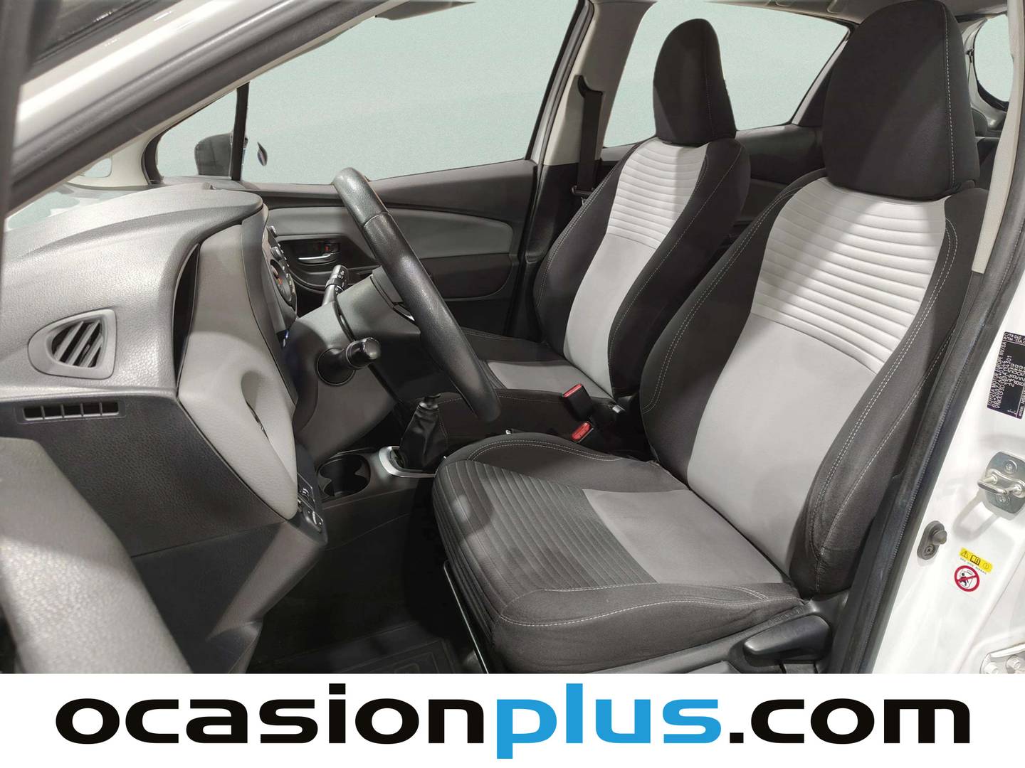 Foto asientos delanteros Toyota Yaris Toyota Yaris 1.5 Active (111 CV)