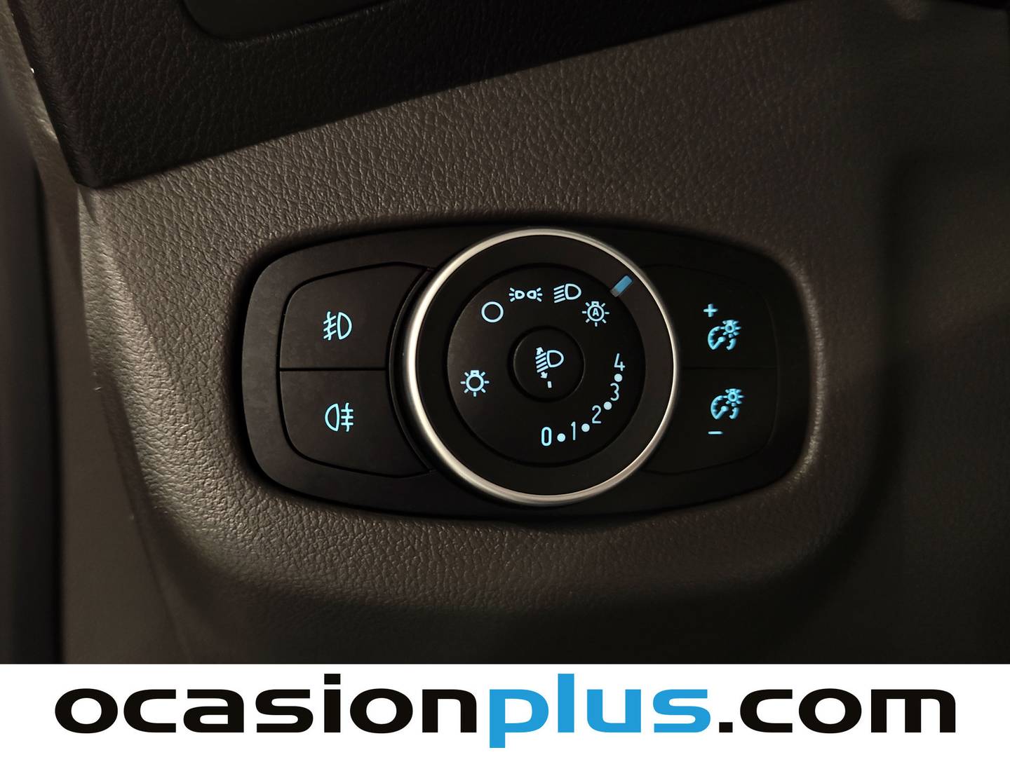 Ford Tourneo Connect Ford Tourneo Connect 1.5 TDCi Titanium (120 CV) de segunda mano