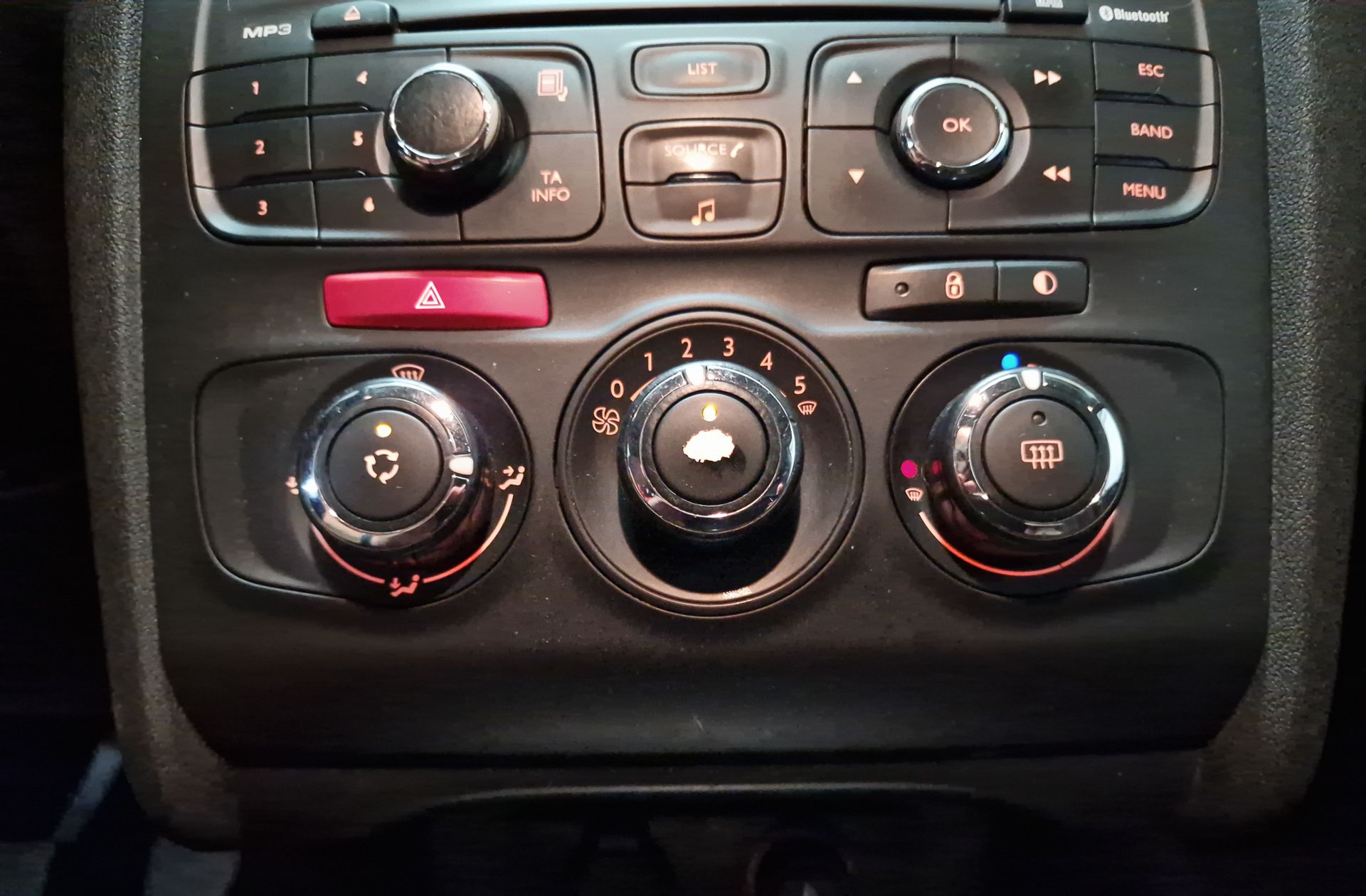 Citroën C4 1.4 VTi Tonic - foto 24