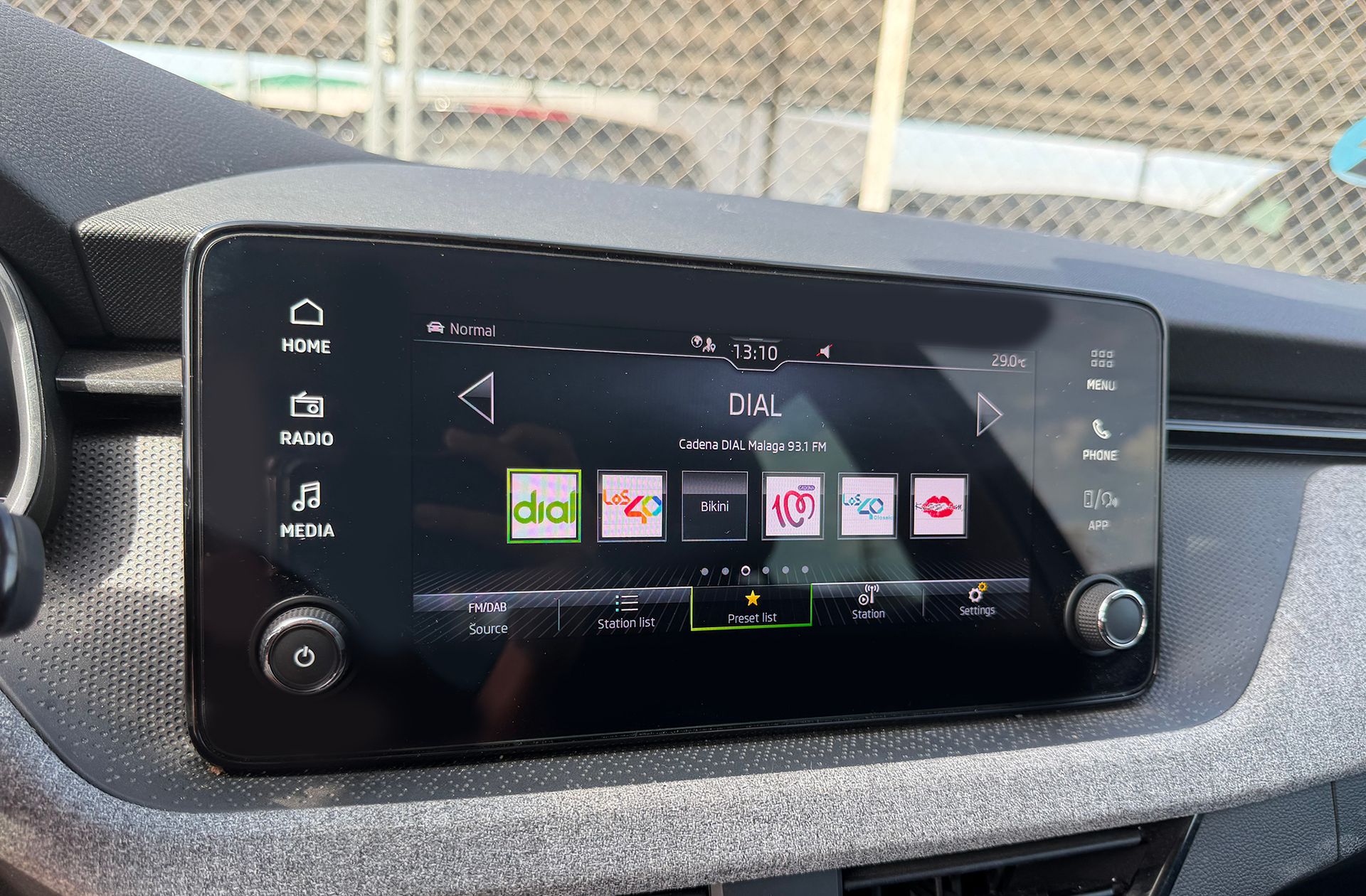 Škoda Kamiq 1.0 TSI Selection DSG - foto 25
