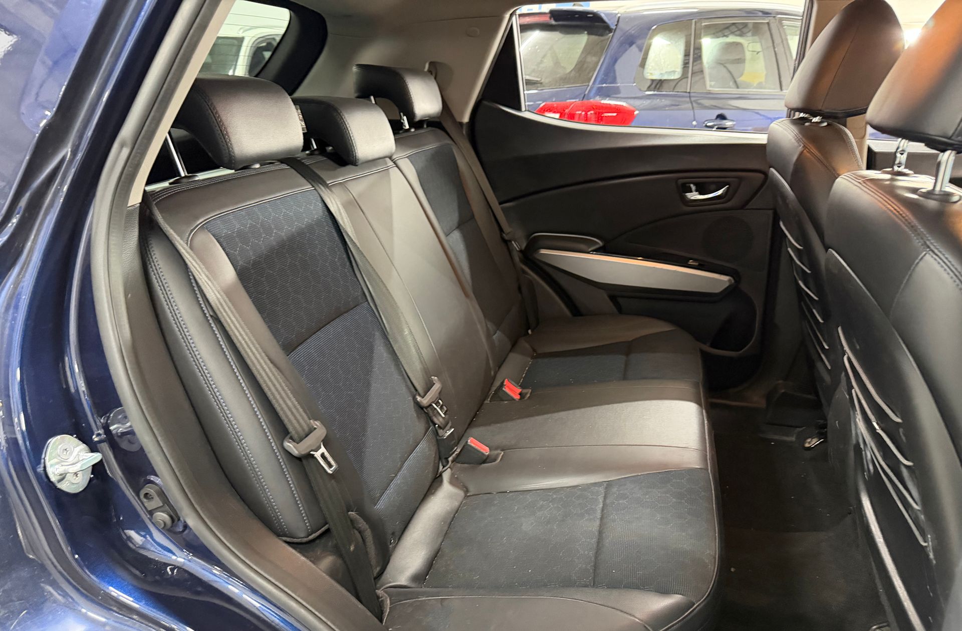 SsangYong Tivoli 1.6 D16T Limited 4x2 - foto 14