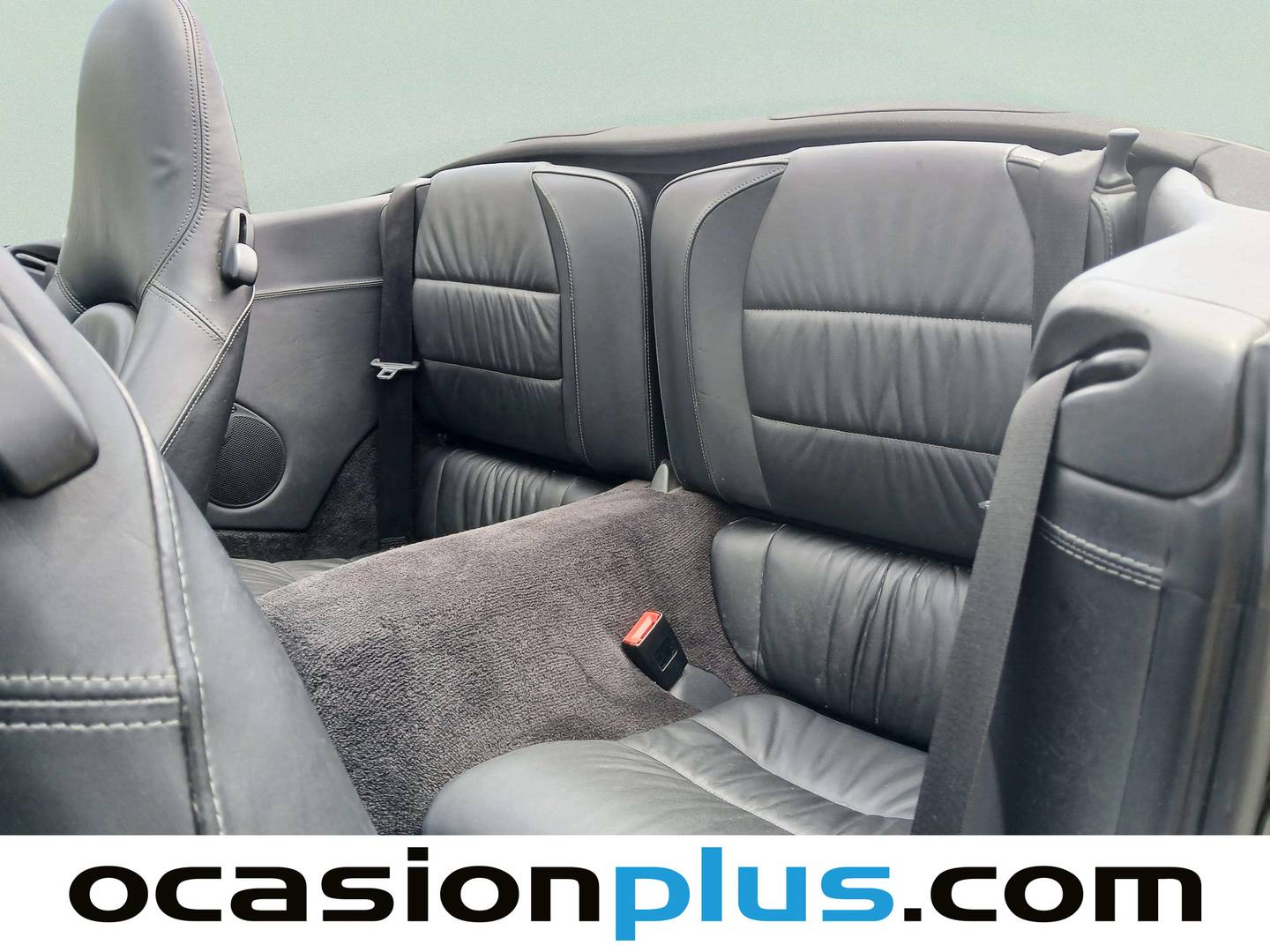 Foto asientos traseros Porsche 911 Porsche 911 996 Carrera 4 Cabrio (320 CV) 4X4