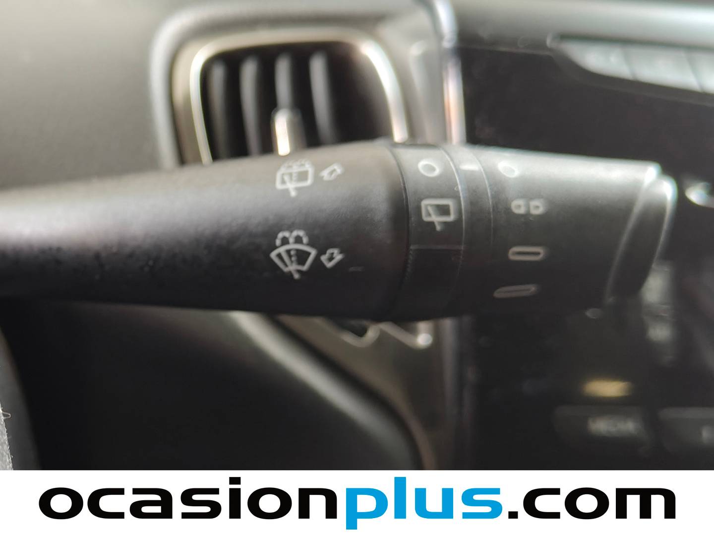 Equipamiento del Lancia Ypsilon Lancia Ypsilon 1.2 Gold Evo II (69 CV)