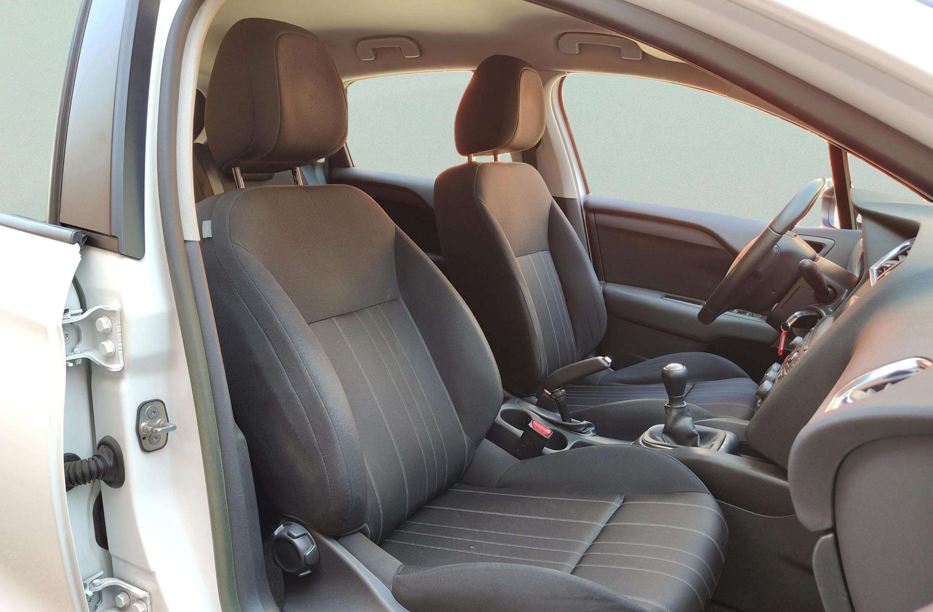 Citroën C4 1.6 HDi Tonic - foto 14