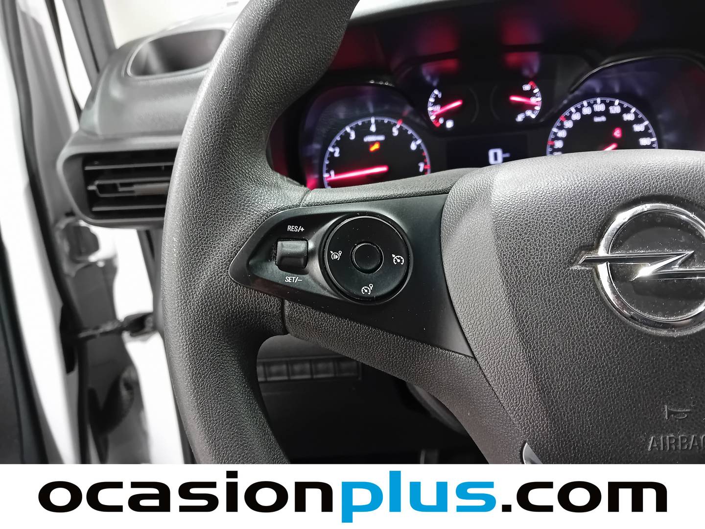 Extras del Opel Combo Opel Combo Cargo 1.5 Diesel L 1000kg (102 CV)