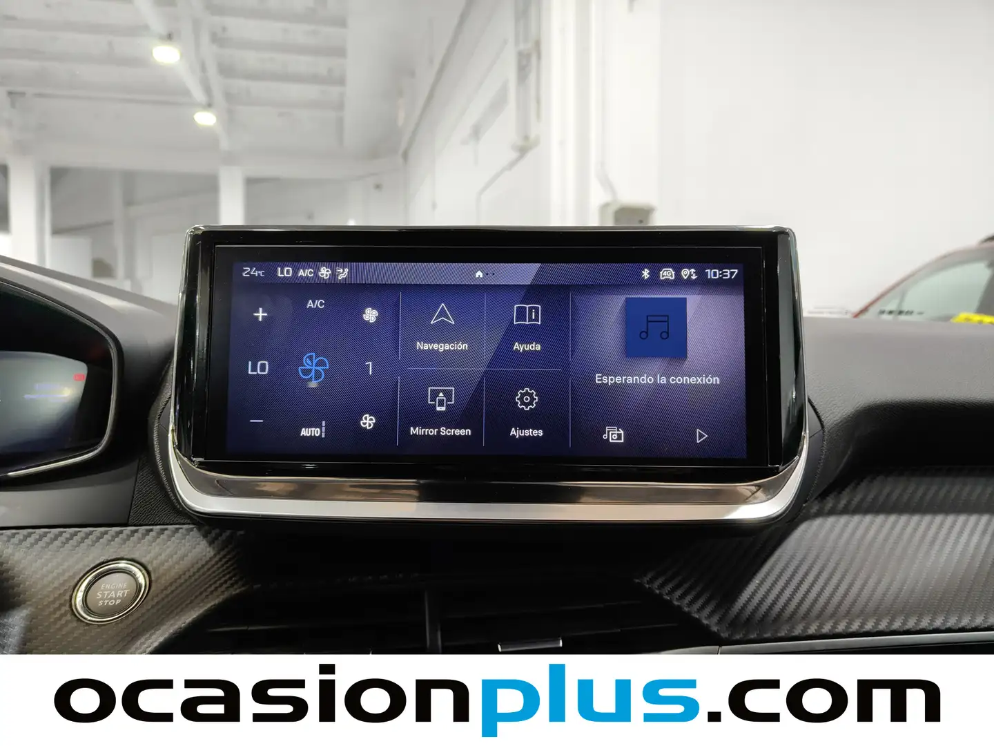 Foto Peugeot 2008 Peugeot 2008 Allure Hybrid eDCS6 (136 CV)