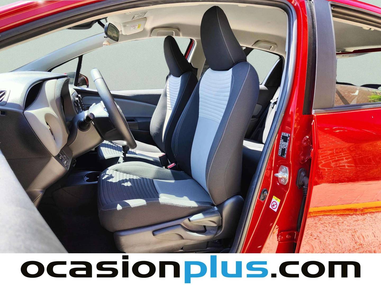 Foto asientos delanteros Toyota Yaris Toyota Yaris 1.5 Active Tech (111 CV)