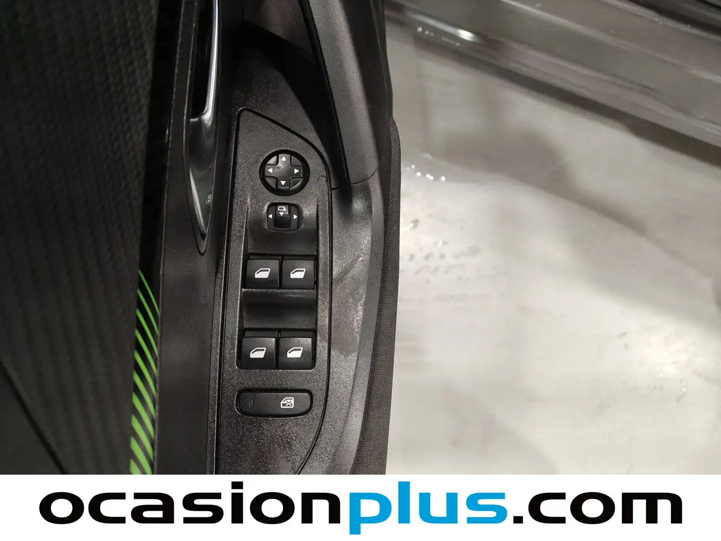 Foto Peugeot 2008 Peugeot 2008 PureTech 100 S&S Active (100 CV)