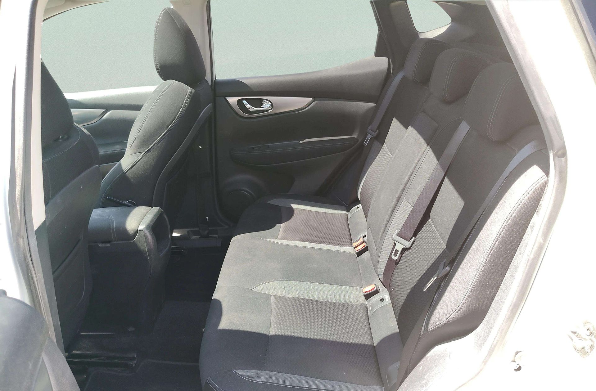 Nissan Qashqai DIG-T 115 N-Connecta - foto 13