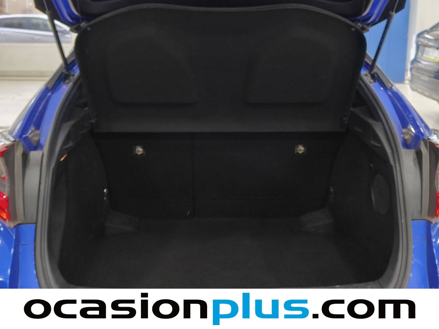 Foto Toyota C-HR Toyota C-HR 1.8 125H Dynamic Plus 90 kW (122 CV)