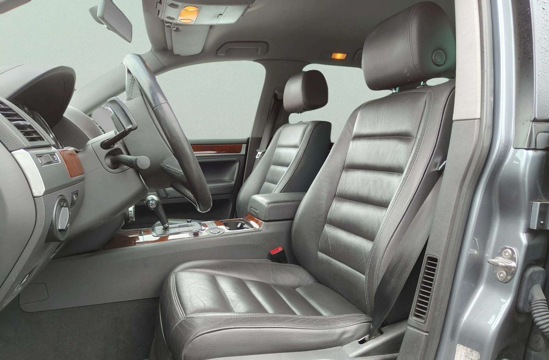 Volkswagen Touareg 3.2 V6 Tiptronic - foto 11